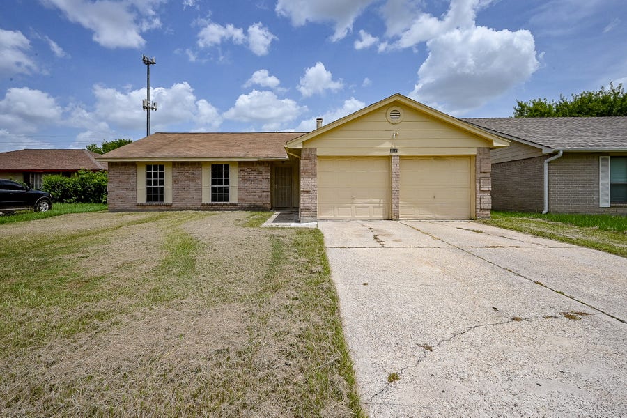 Property photo for 2667 Grand Canyon Drive, Houston, TX