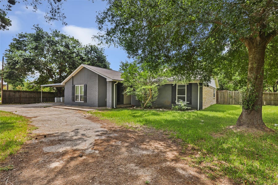 Property photo for 2704 Saddlehorn Trail, Katy, TX