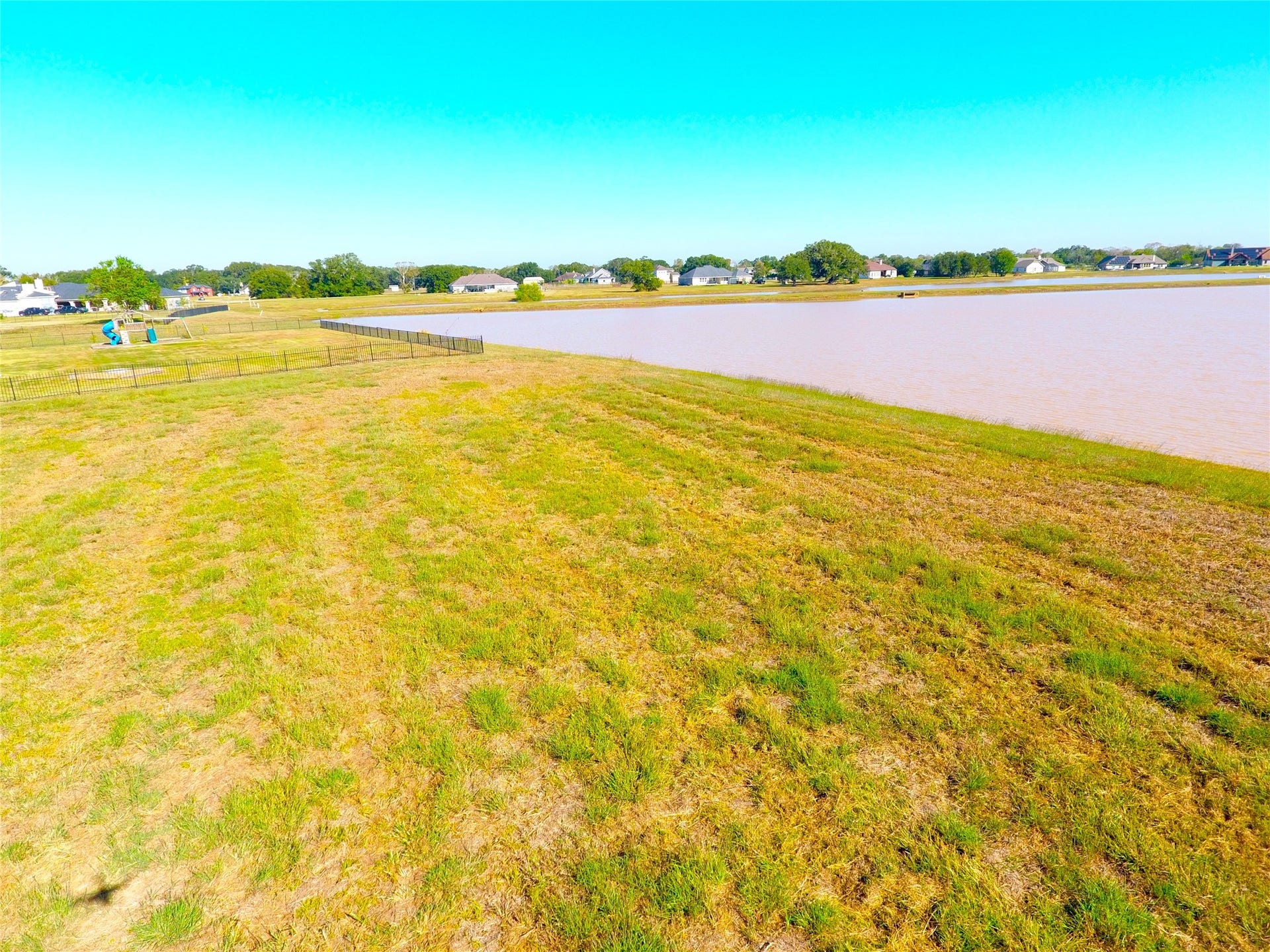 603 Lily Lane, Rosharon, TX 77583