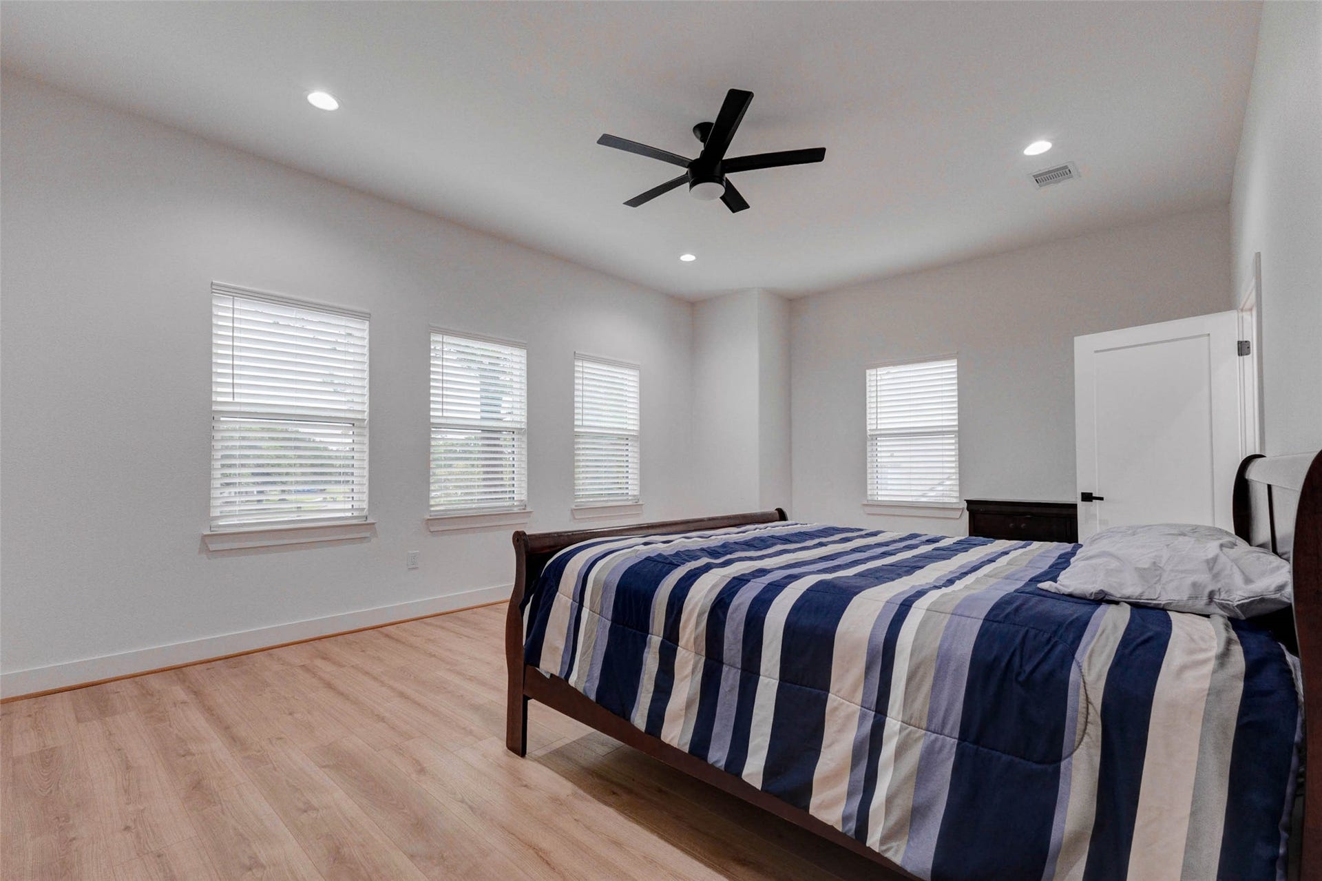 8617 Kari Court, Jersey Village, TX 77040 8617 Kari Court, Jersey Village, TX 77040