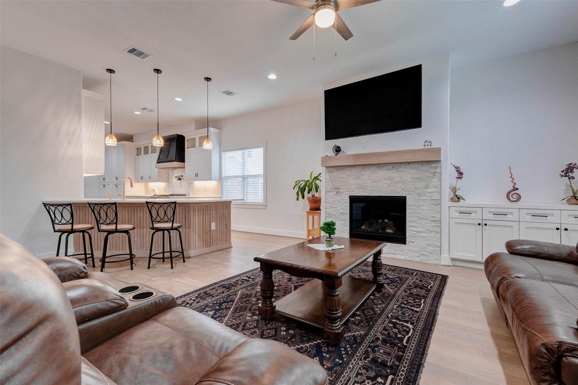 8617 Kari Court, Jersey Village, TX 77040 8617 Kari Court, Jersey Village, TX 77040
