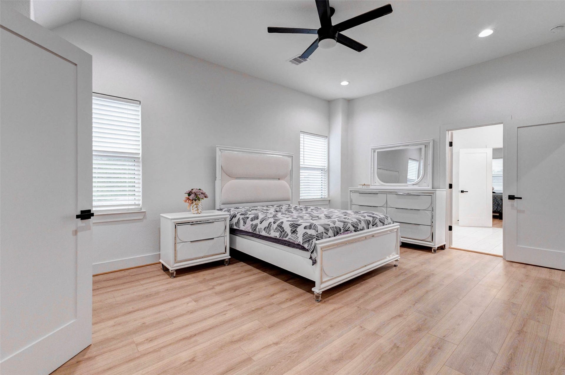 8617 Kari Court, Jersey Village, TX 77040 8617 Kari Court, Jersey Village, TX 77040