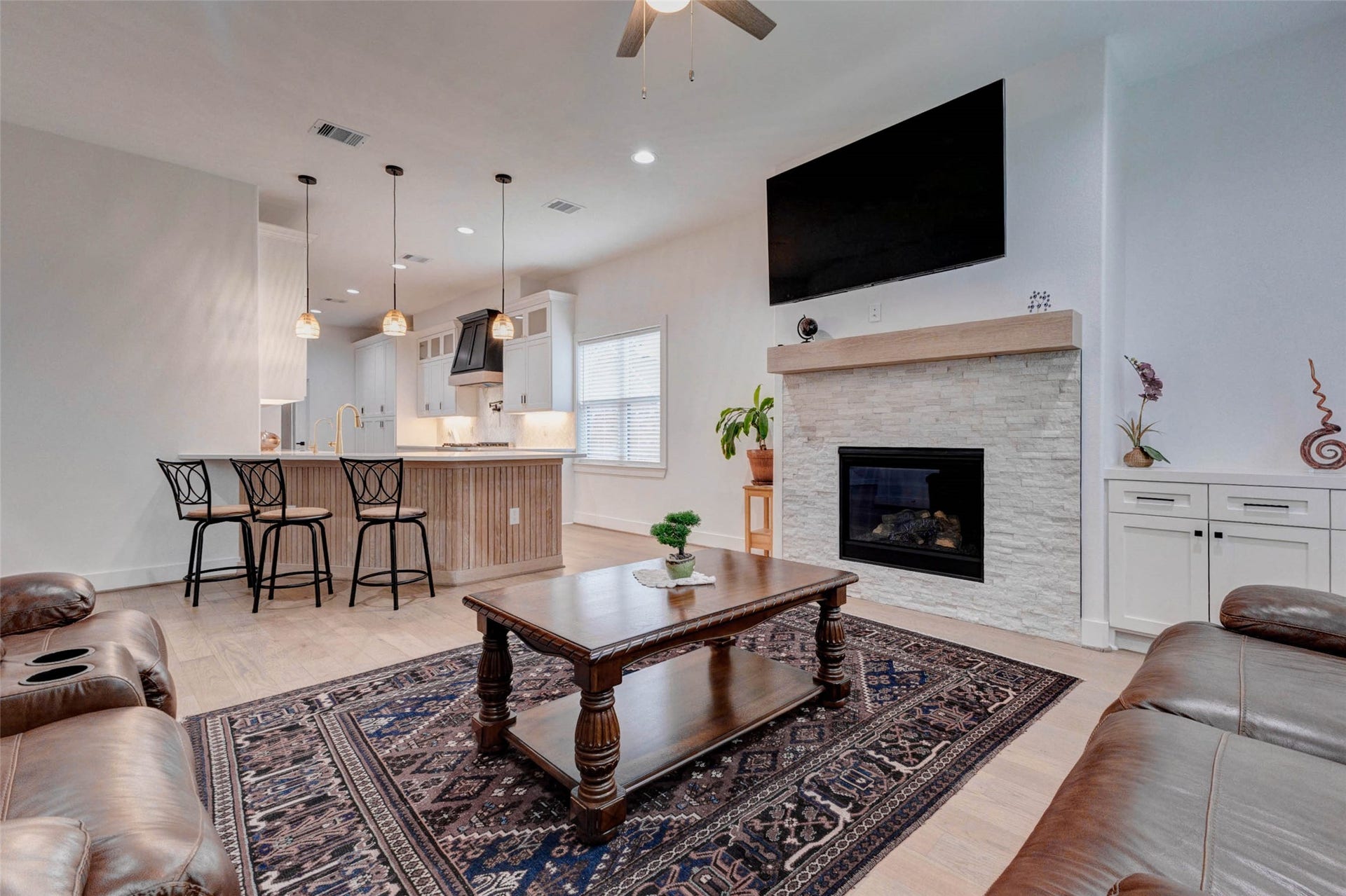 8617 Kari Court, Jersey Village, TX 77040 8617 Kari Court, Jersey Village, TX 77040