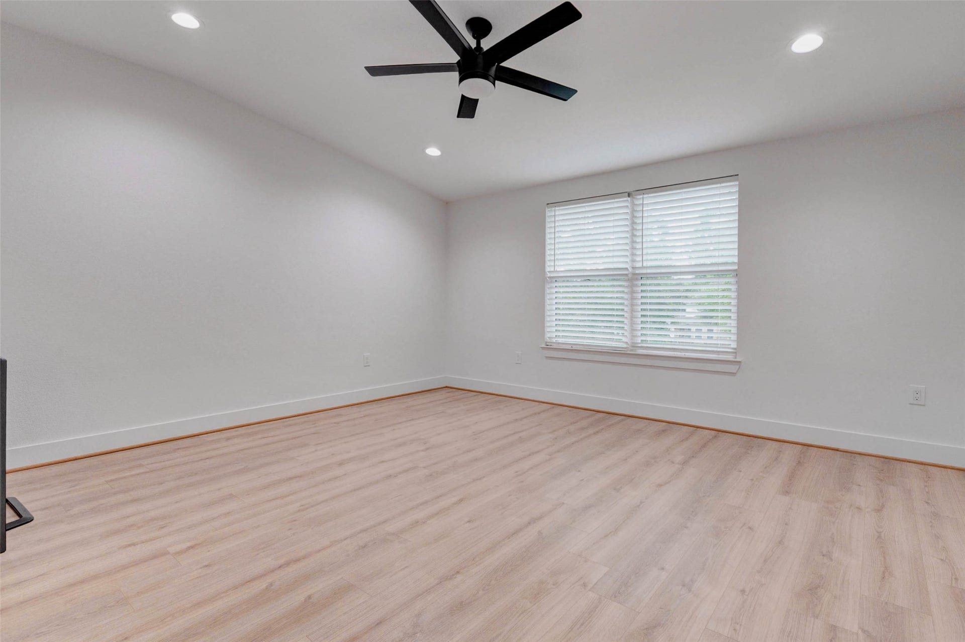 8617 Kari Court, Jersey Village, TX 77040 8617 Kari Court, Jersey Village, TX 77040