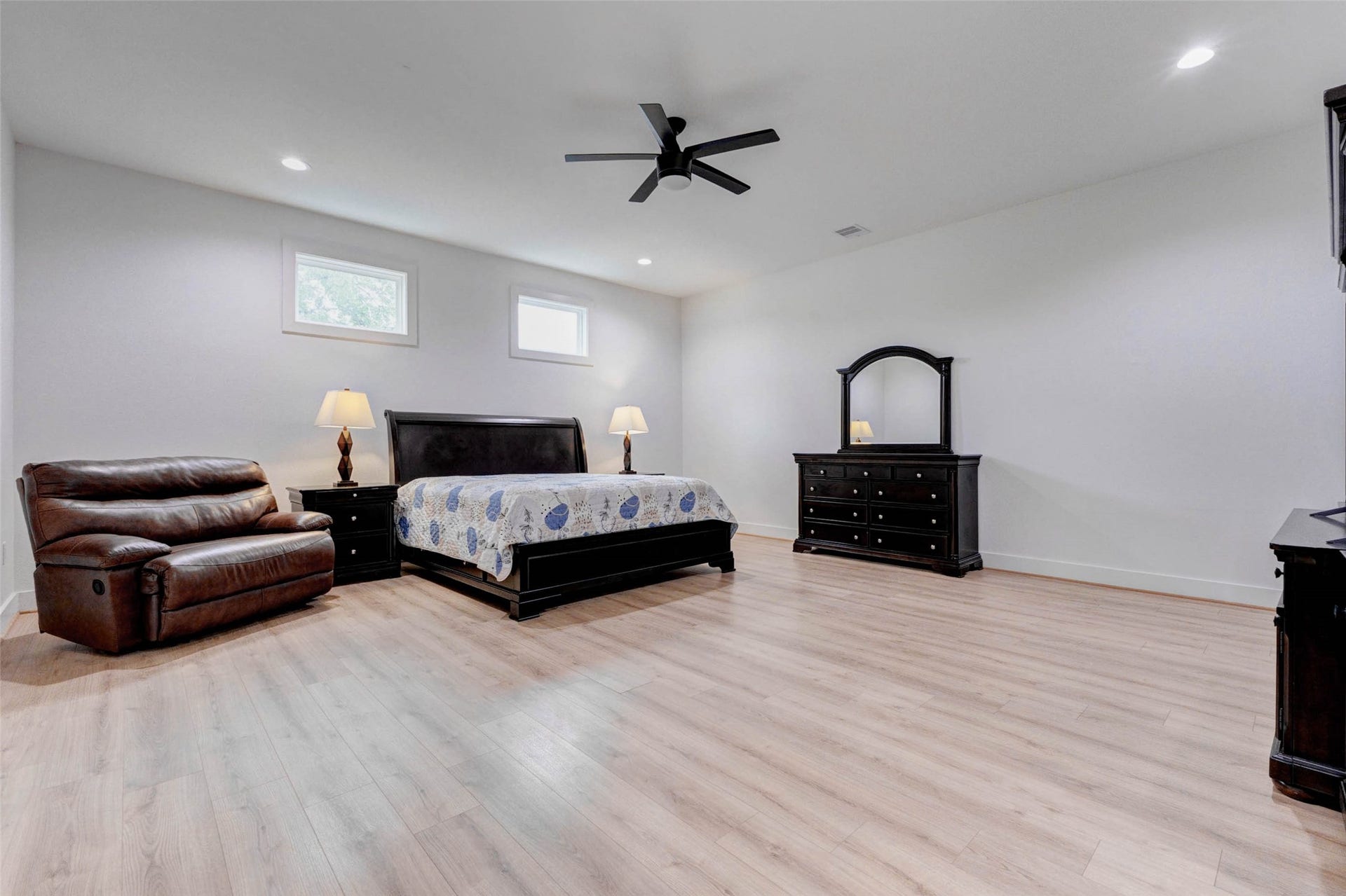 8617 Kari Court, Jersey Village, TX 77040 8617 Kari Court, Jersey Village, TX 77040