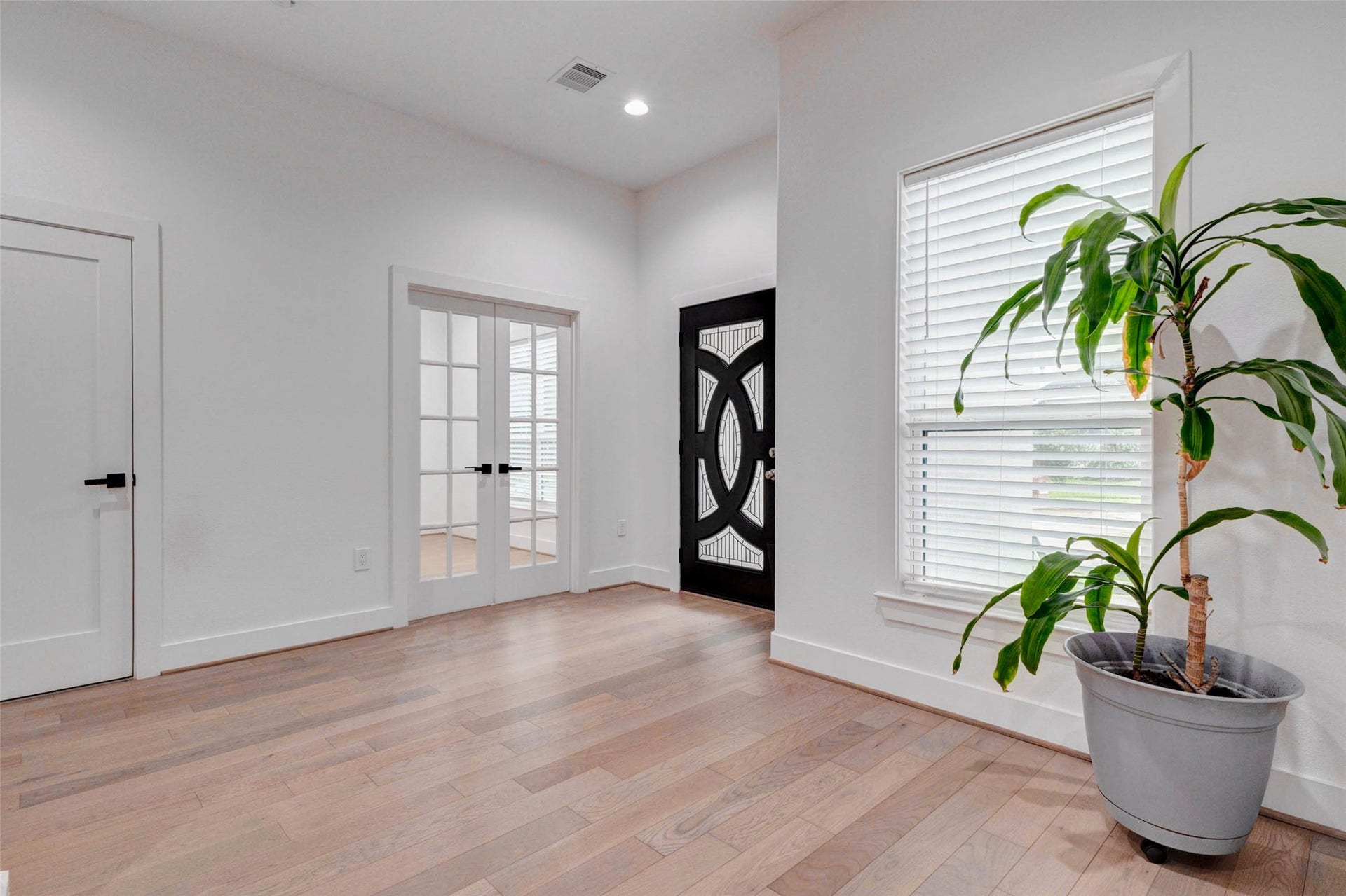 8617 Kari Court, Jersey Village, TX 77040 8617 Kari Court, Jersey Village, TX 77040