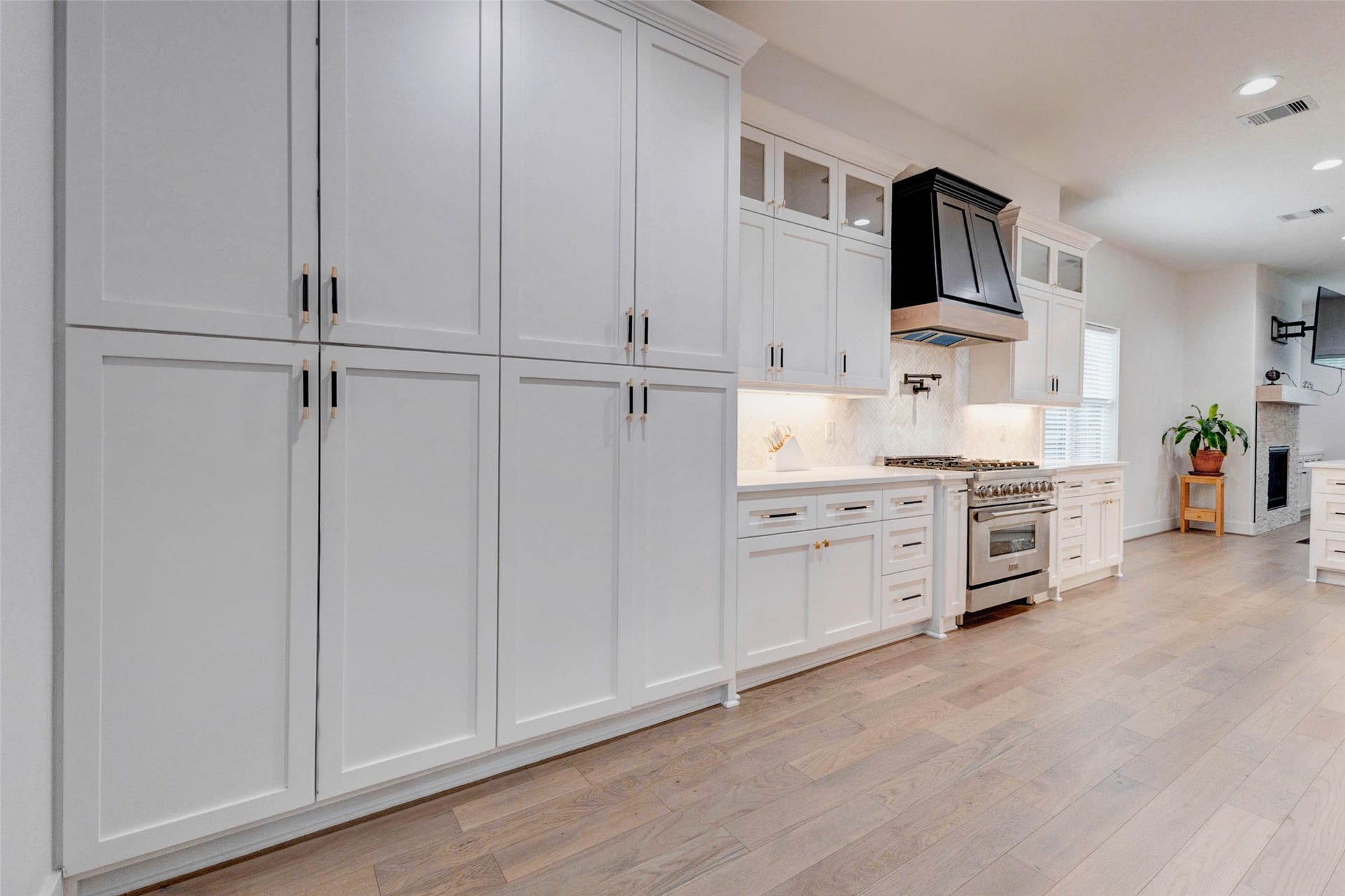 8617 Kari Court, Jersey Village, TX 77040 8617 Kari Court, Jersey Village, TX 77040