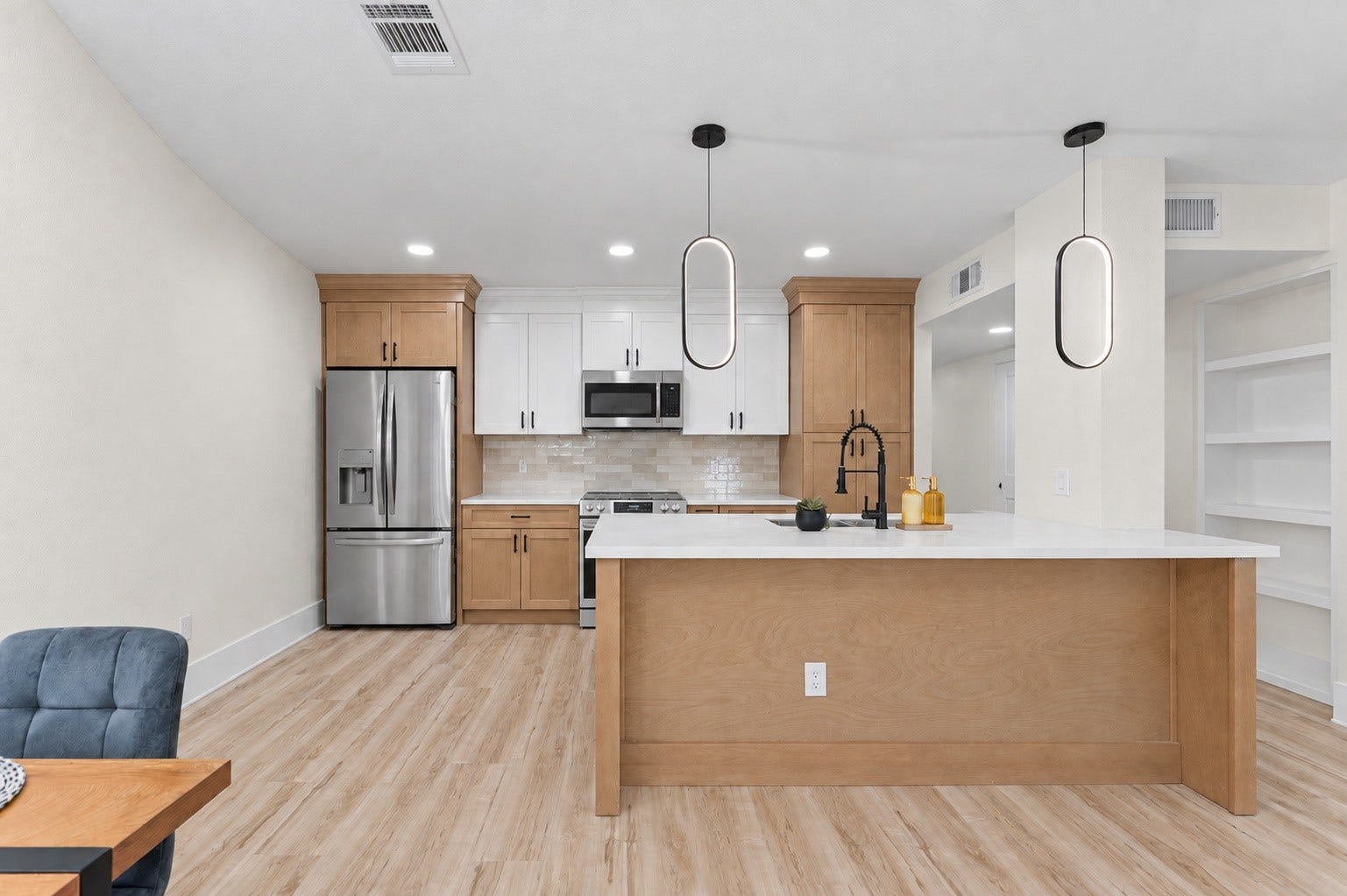 14387 Misty Meadow Lane, Houston, TX 77079 The large, updated kitchen with an open-concept layout!