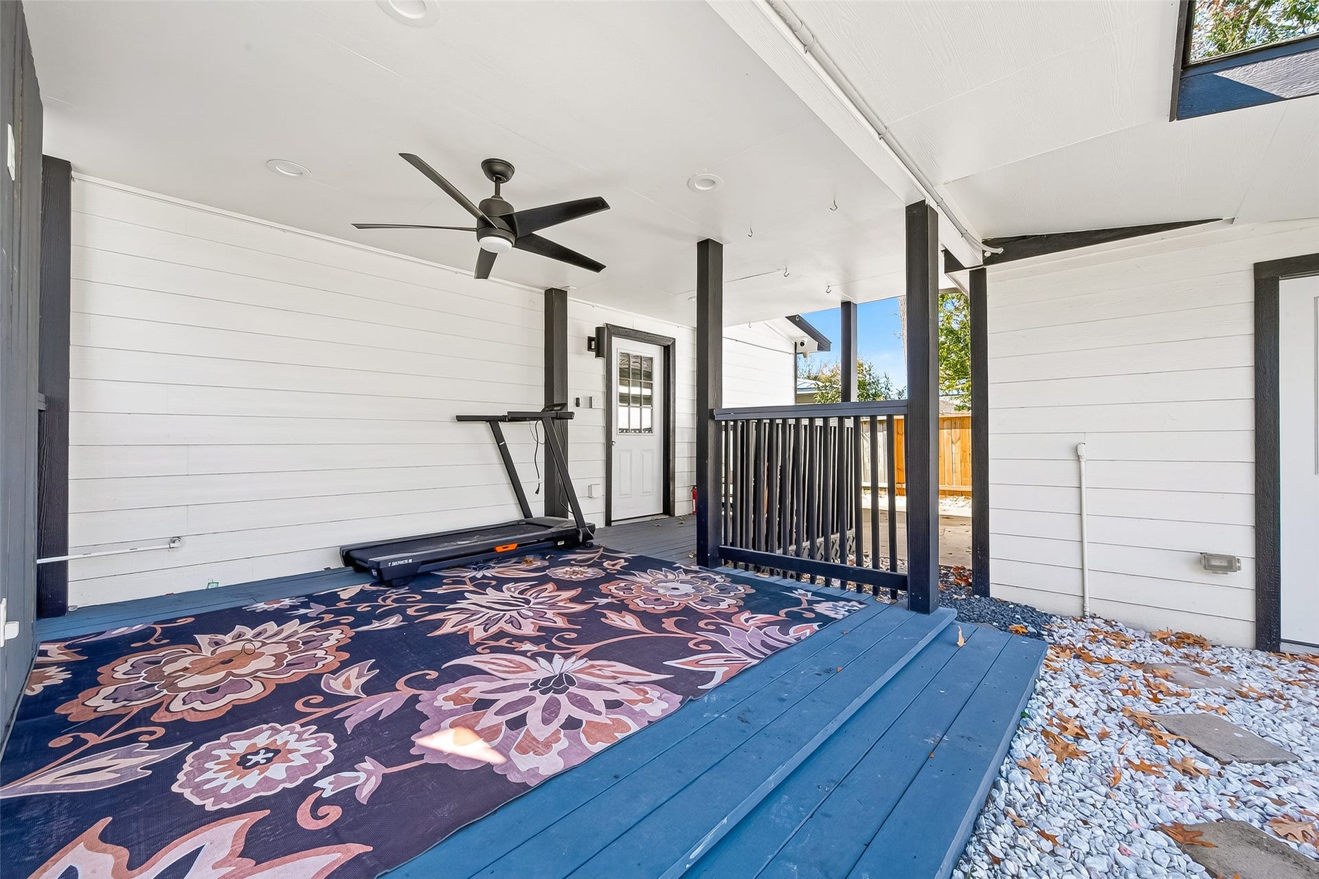 10054 Cedardale Drive, Houston, TX 77055 10054 Cedardale Drive, Houston, TX 77055