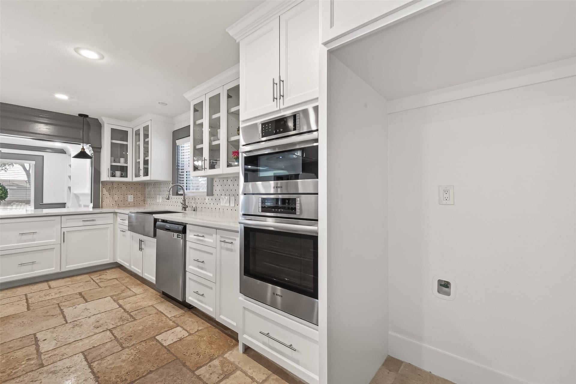 10054 Cedardale Drive, Houston, TX 77055 another picture of kitchen