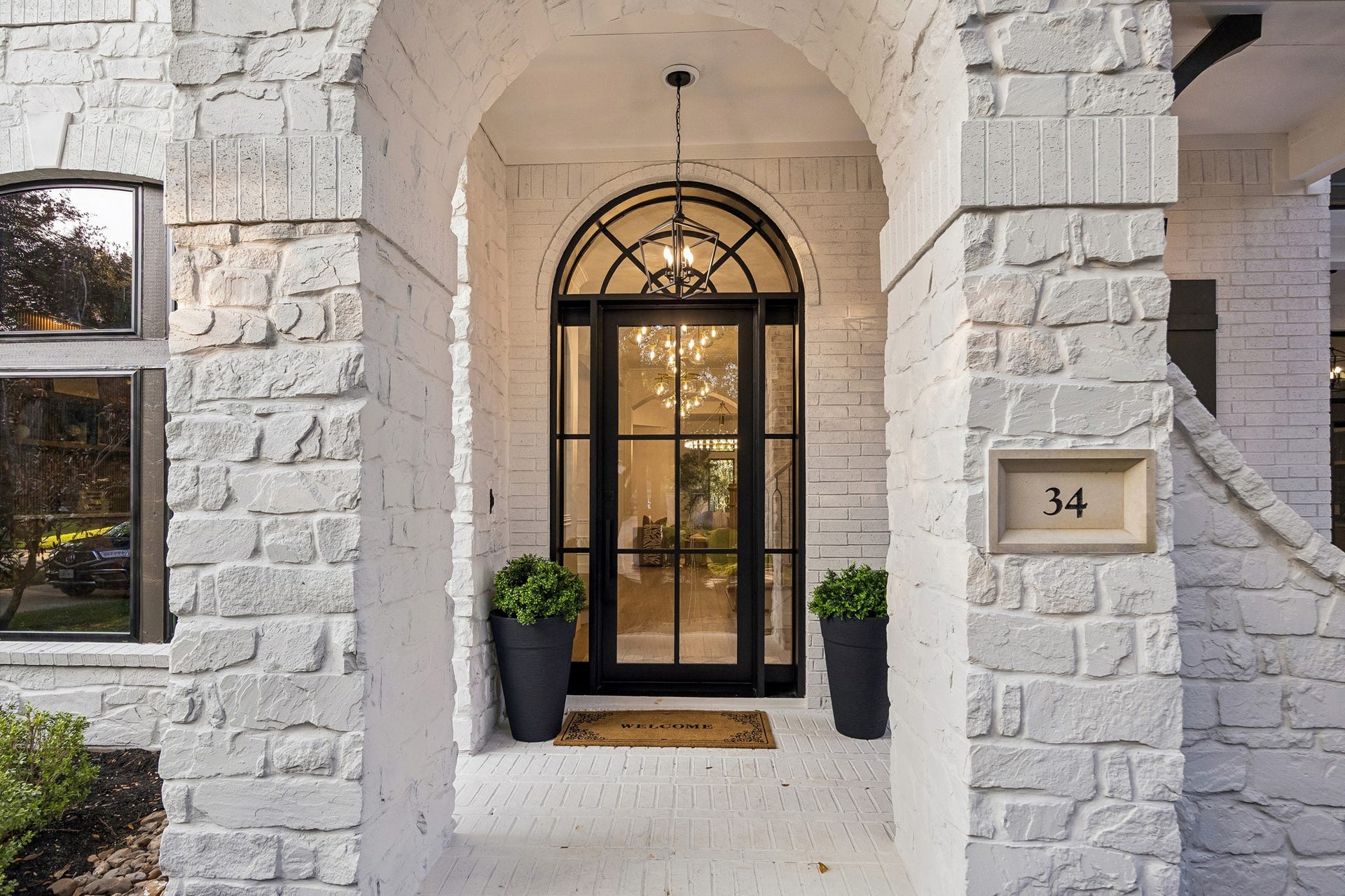 34 N Lansdowne Circle, The Woodlands, TX 77382 Brand new black iron 10' front door