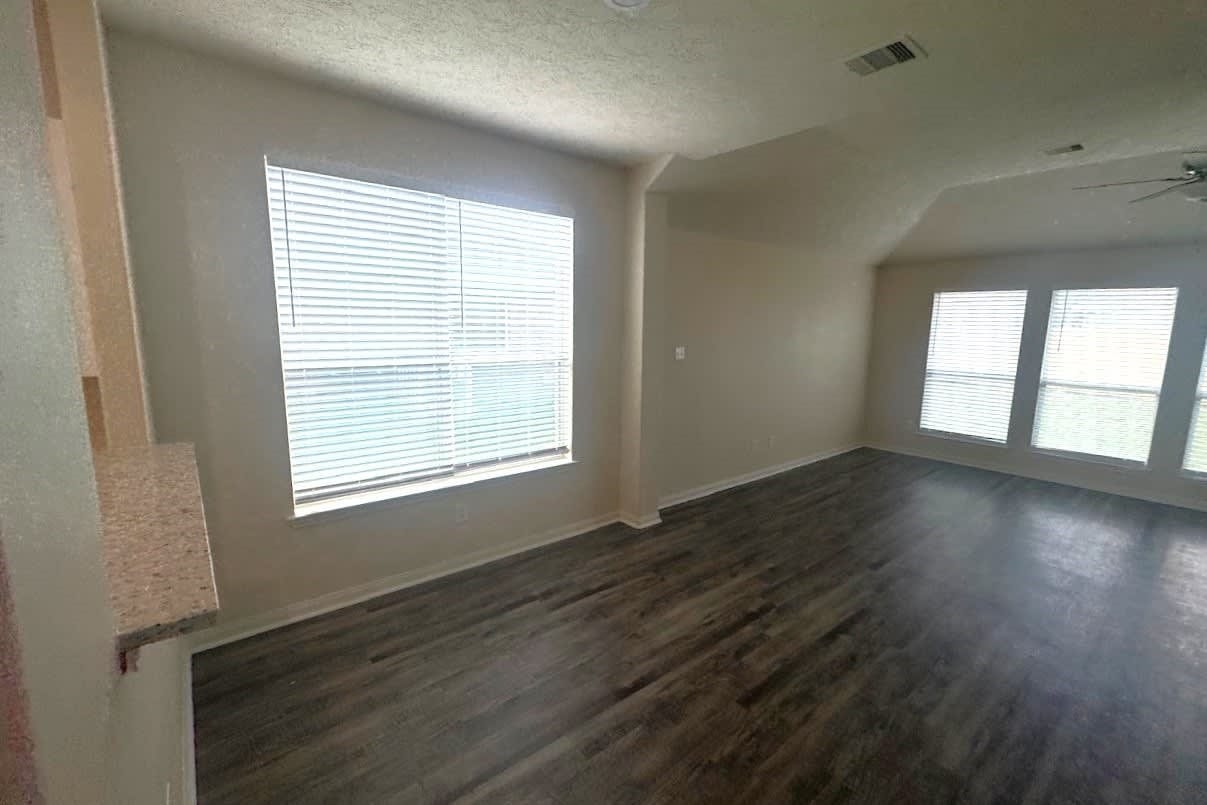 4006 Hawthorne Arbor, Fresno, TX 77545 4006 Hawthorne Arbor, Fresno, TX 77545