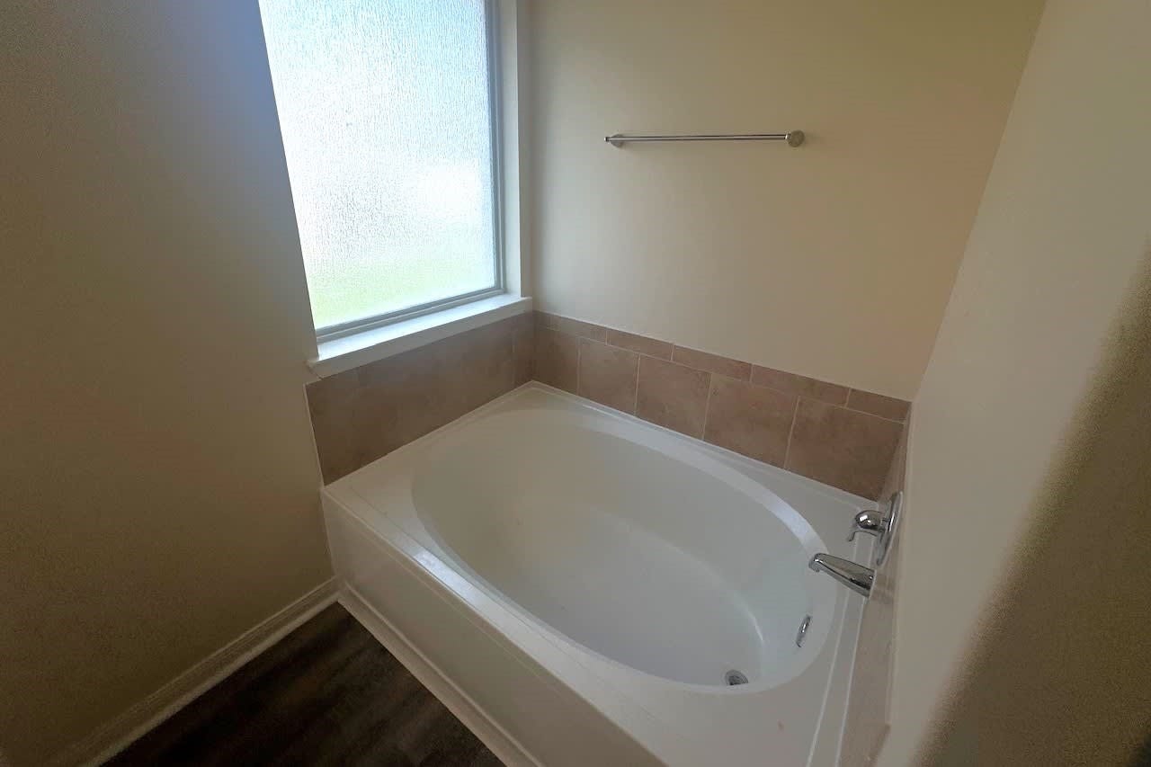 4006 Hawthorne Arbor, Fresno, TX 77545 4006 Hawthorne Arbor, Fresno, TX 77545
