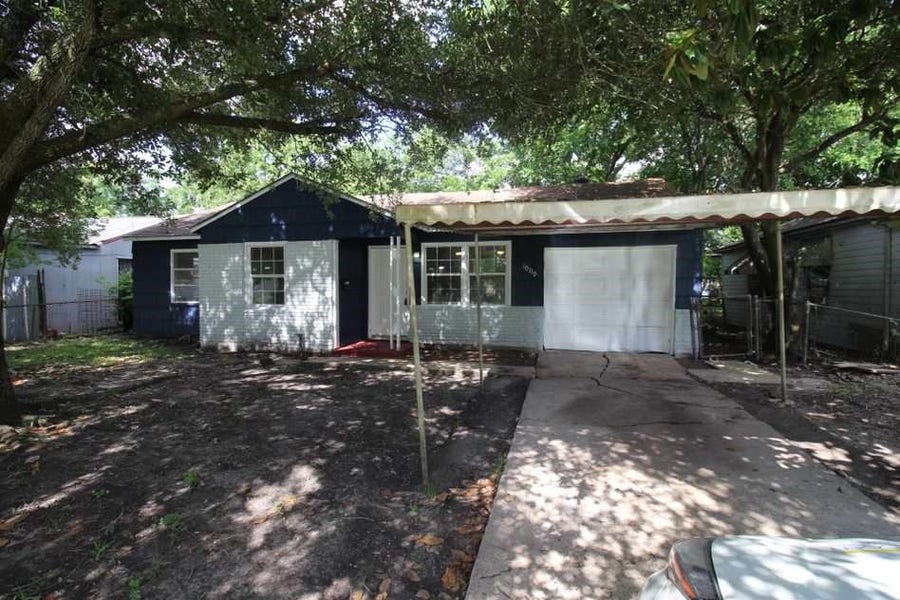 Property photo for 10110 Rosehaven Drive, Houston, TX