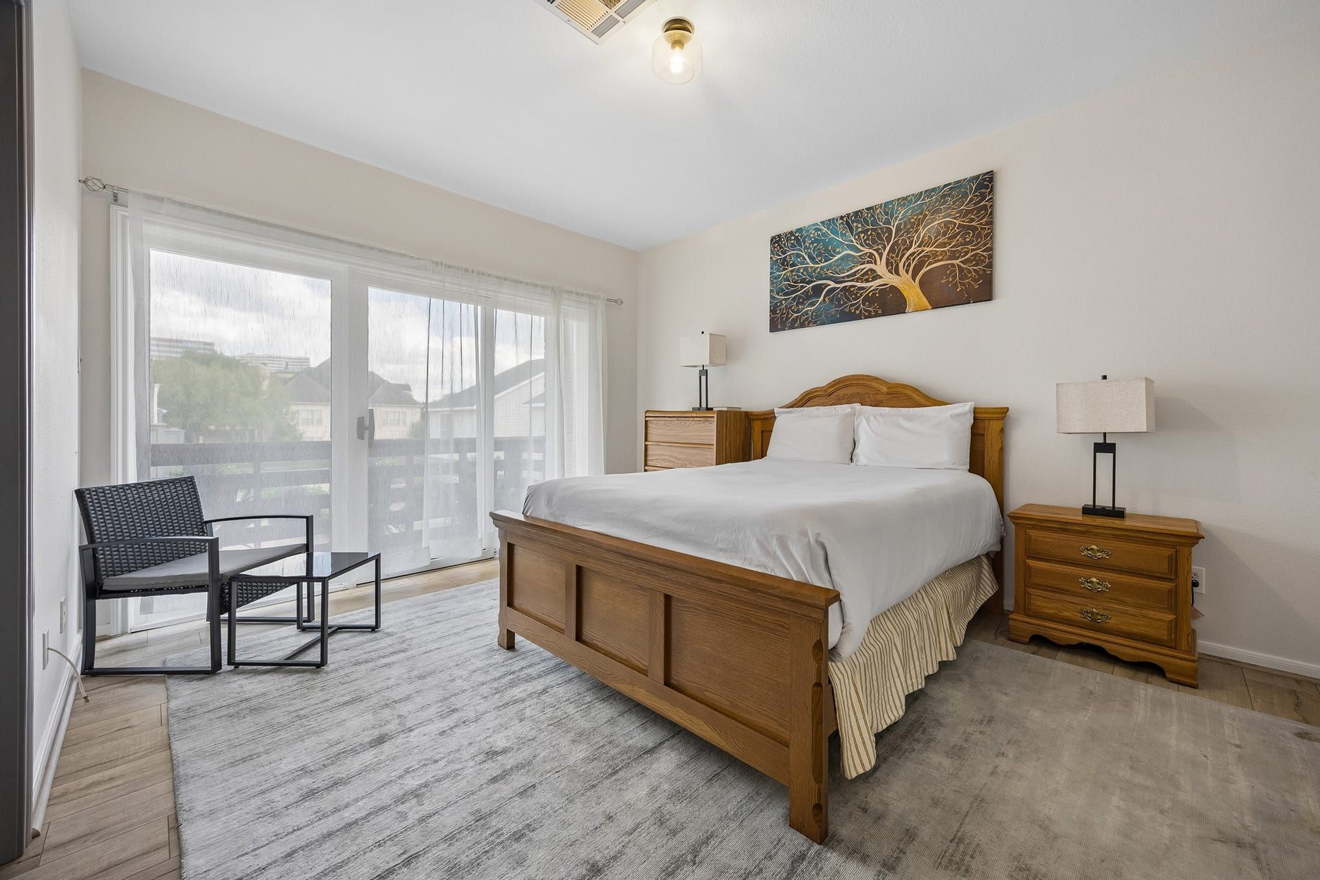 2524 Nantucket Drive, #C, Houston, TX 77057 Secondary Ensuite Bedroom.