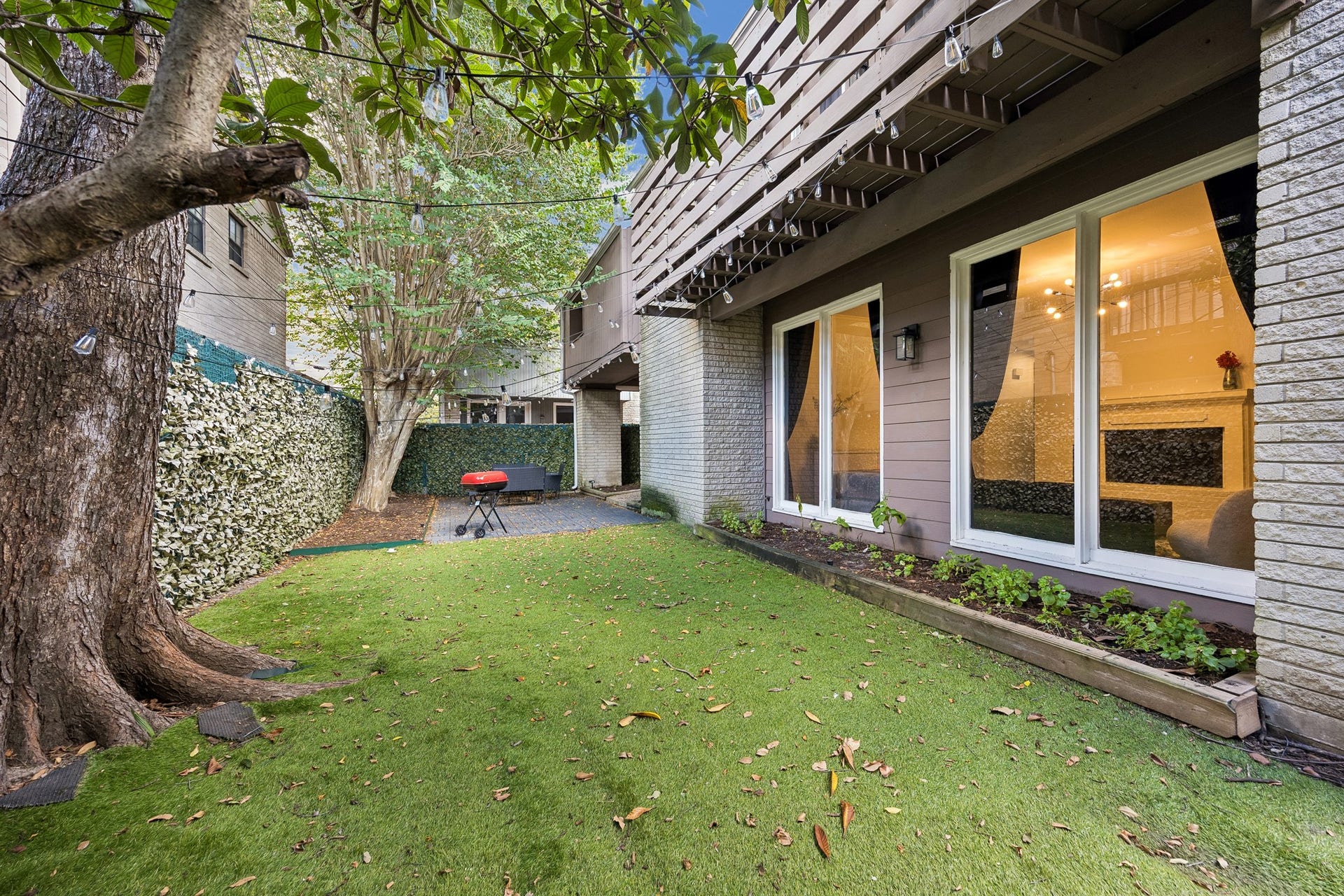 2524 Nantucket Drive, #C, Houston, TX 77057 Multiple out side areas for entertainment.