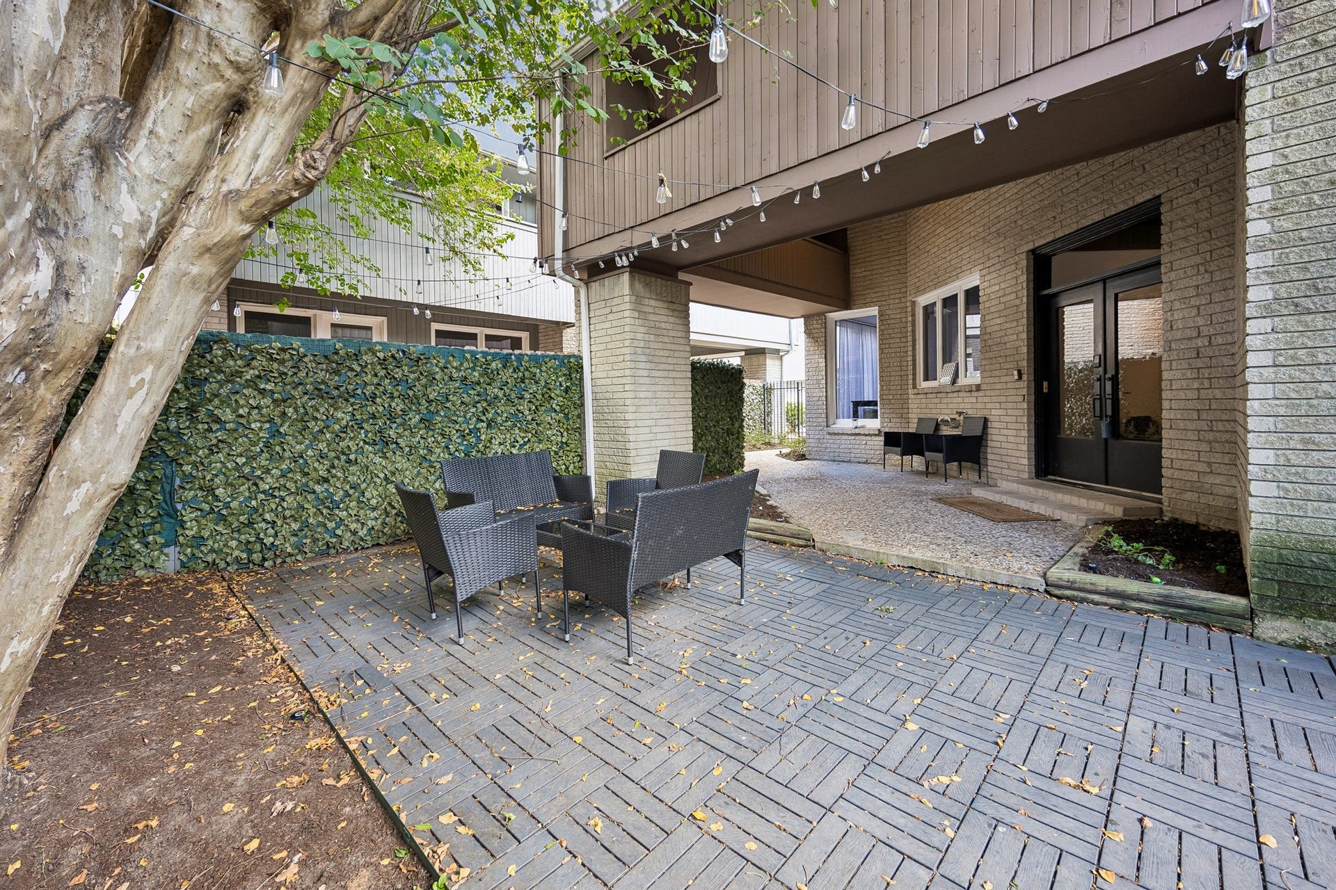 2524 Nantucket Drive, #C, Houston, TX 77057 Large garden and entertainment areas.