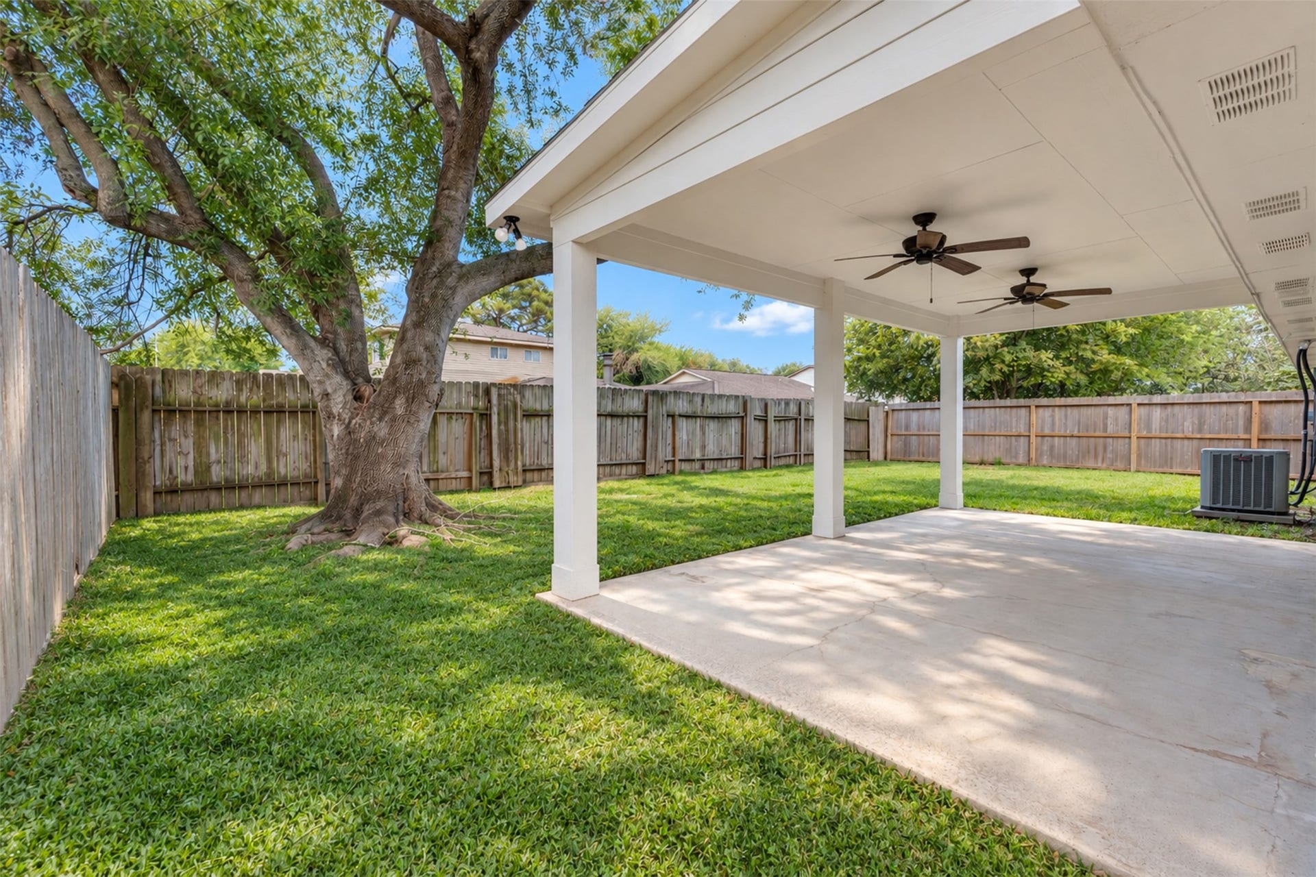 9805 Blue Bird Street, La Porte, TX 77571 9805 Blue Bird Street, La Porte, TX 77571