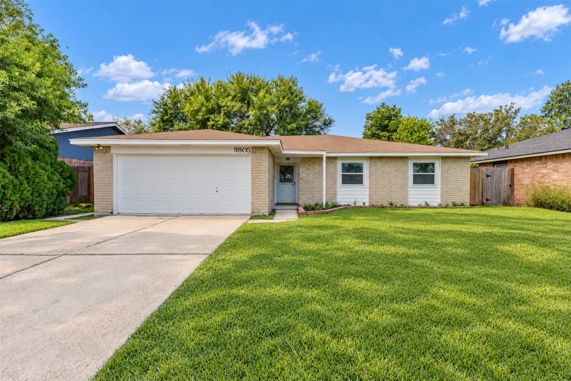 9805 Blue Bird Street, La Porte, TX 77571 9805 Blue Bird Street, La Porte, TX 77571