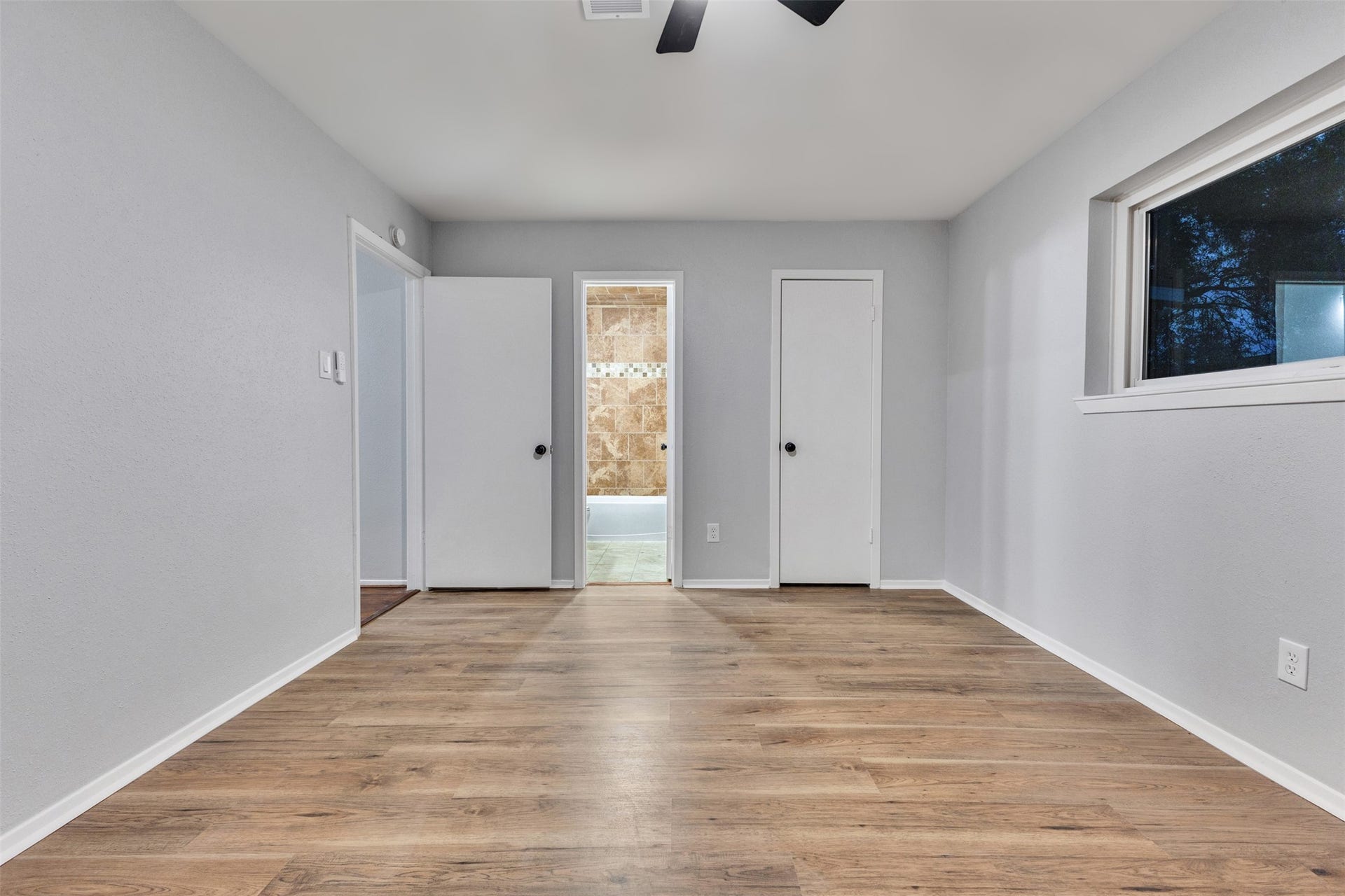 9805 Blue Bird Street, La Porte, TX 77571 9805 Blue Bird Street, La Porte, TX 77571