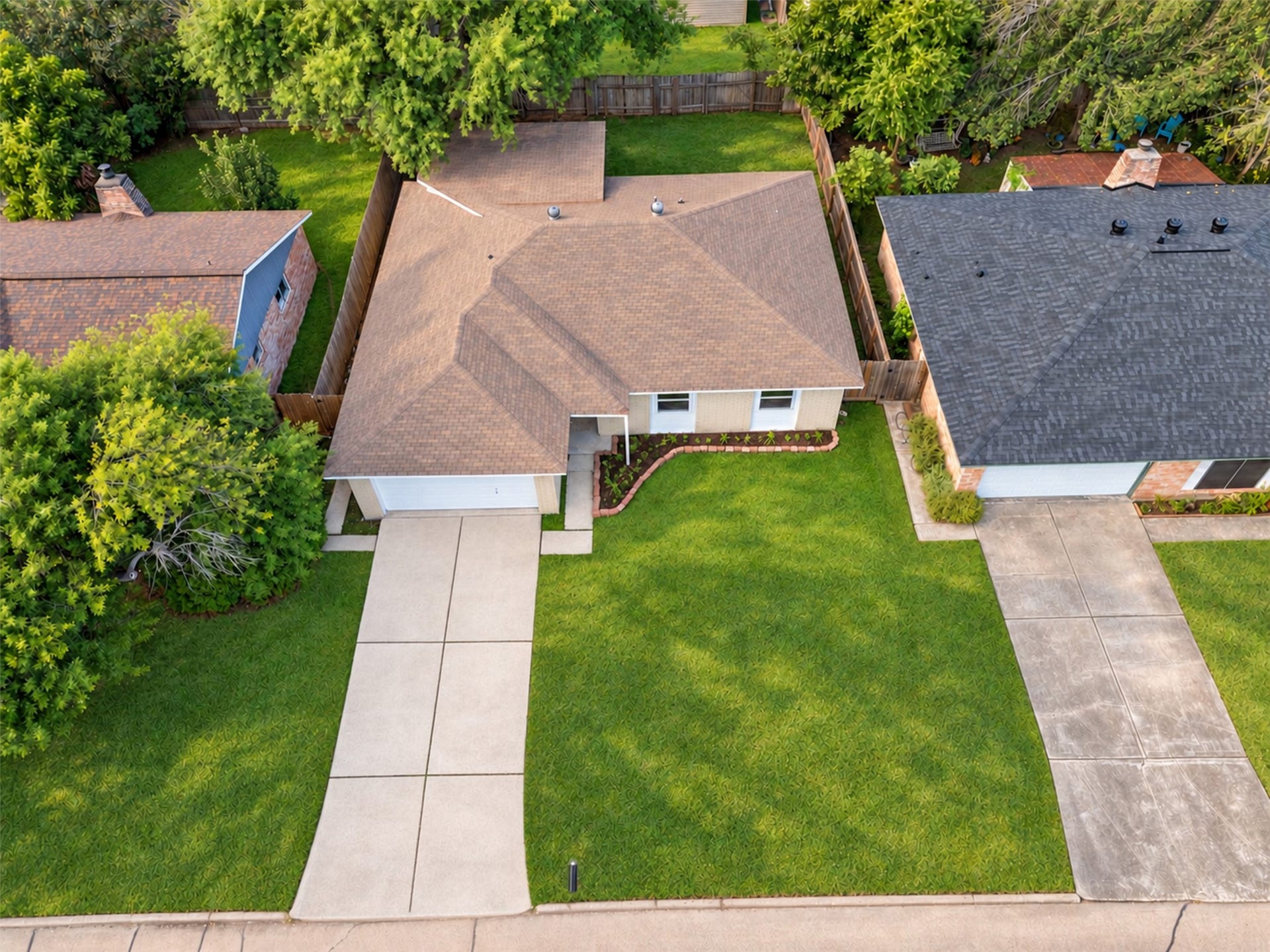 9805 Blue Bird Street, La Porte, TX 77571 9805 Blue Bird Street, La Porte, TX 77571