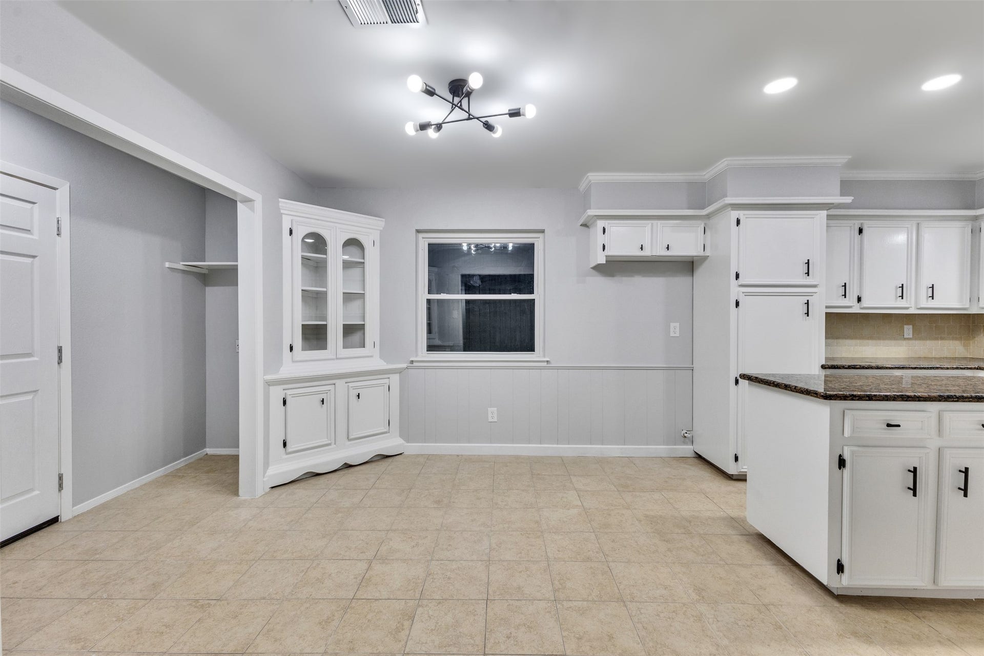 9805 Blue Bird Street, La Porte, TX 77571 9805 Blue Bird Street, La Porte, TX 77571