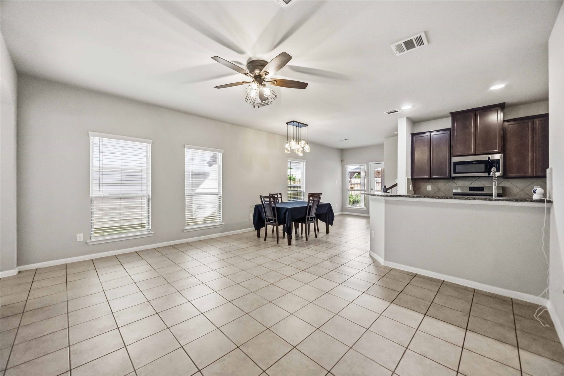6420 Innsbruck Meadows Lane, Houston, TX 77048 another view of the living and dining room