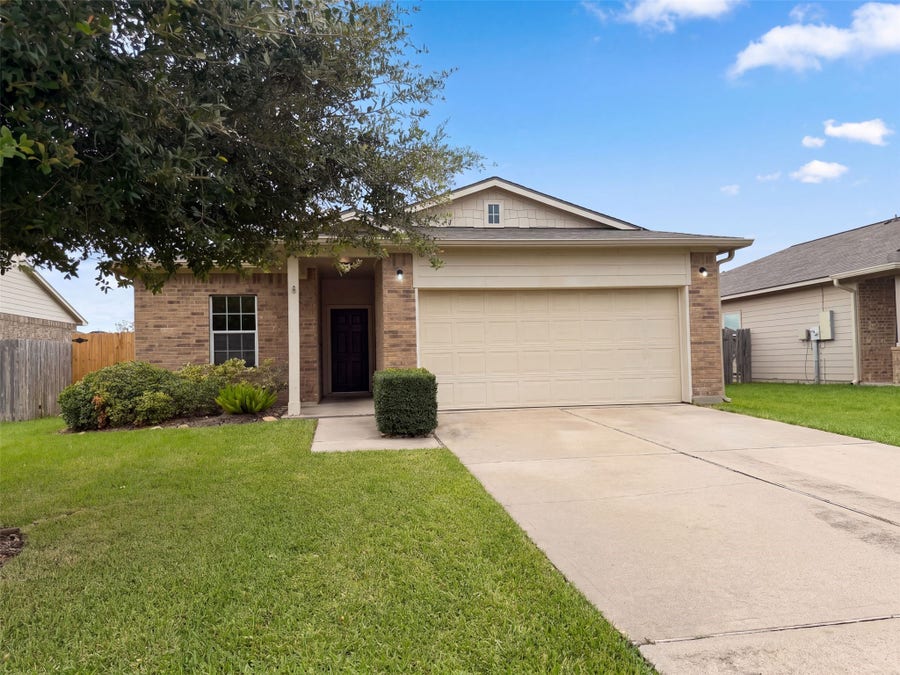 Property photo for 109 Mustang Stampede Drive, La Marque, TX
