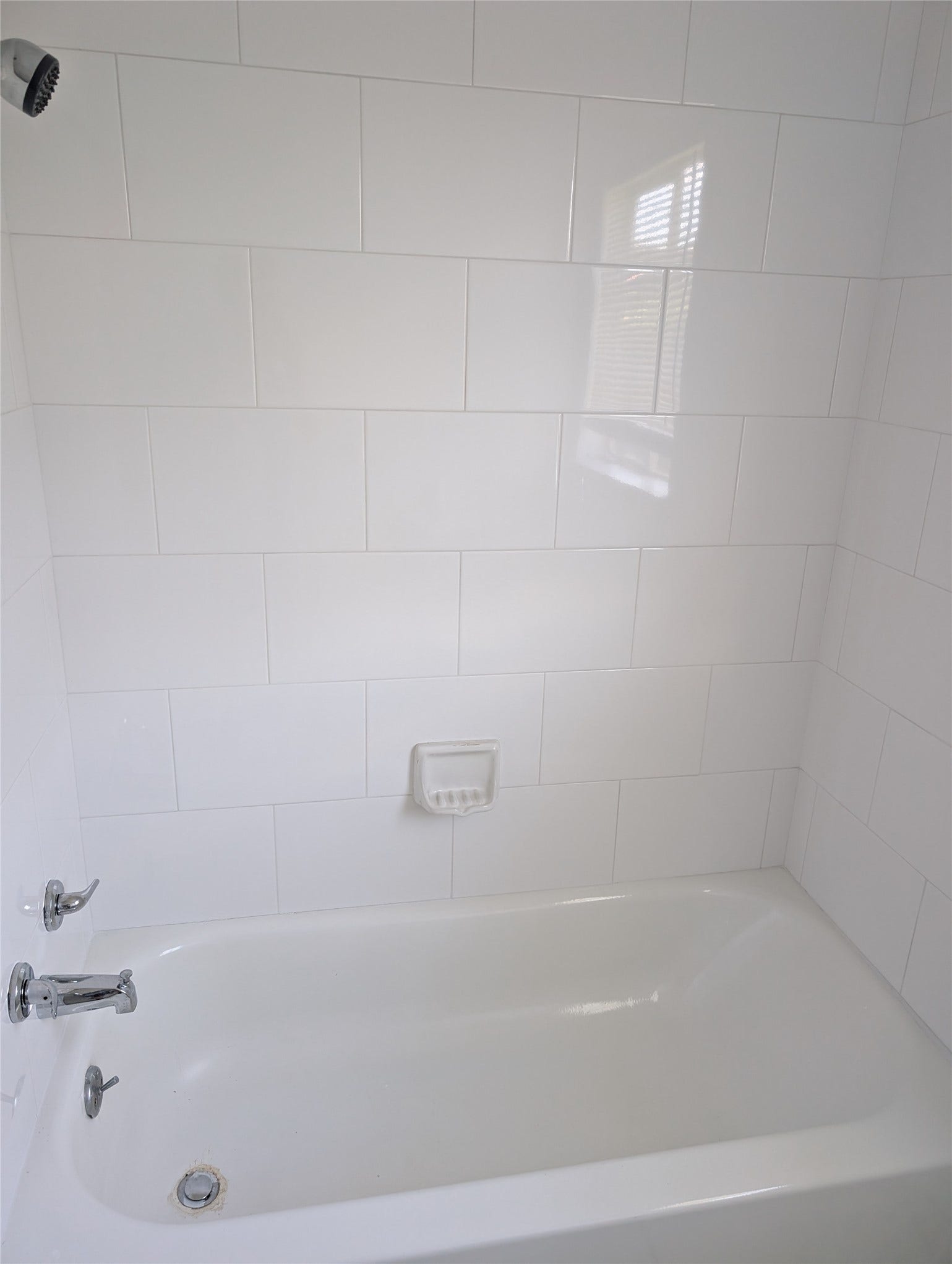 109 E Parker Road, Houston, TX 77076 Tub/Shower