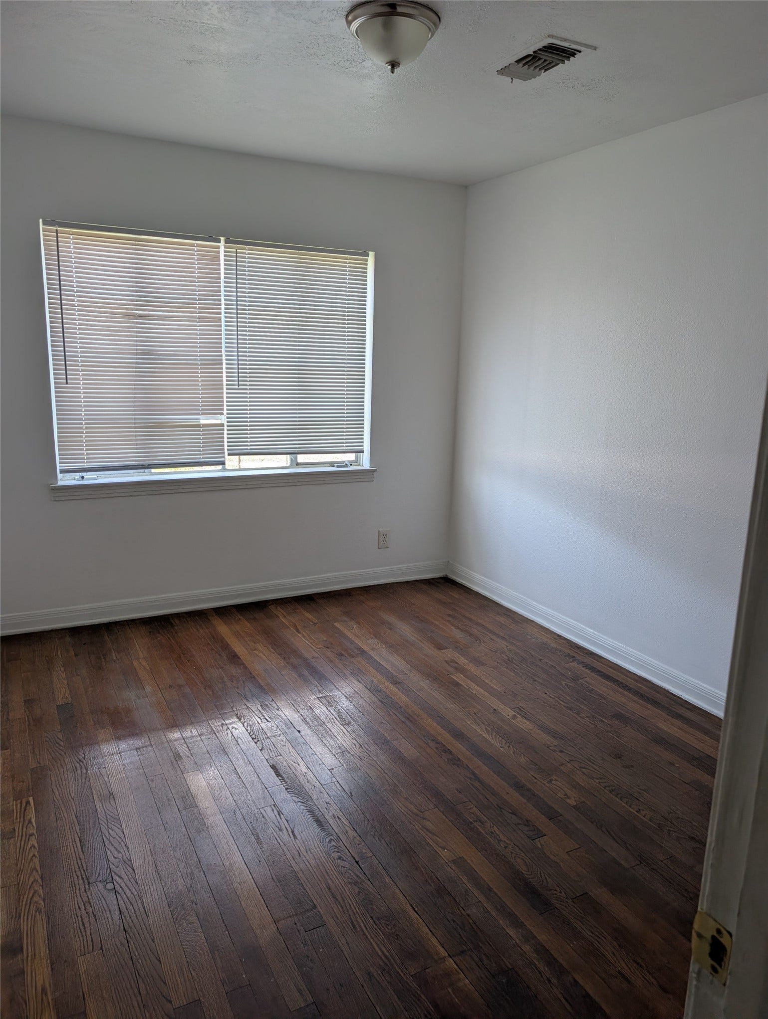 109 E Parker Road, Houston, TX 77076 Bedroom