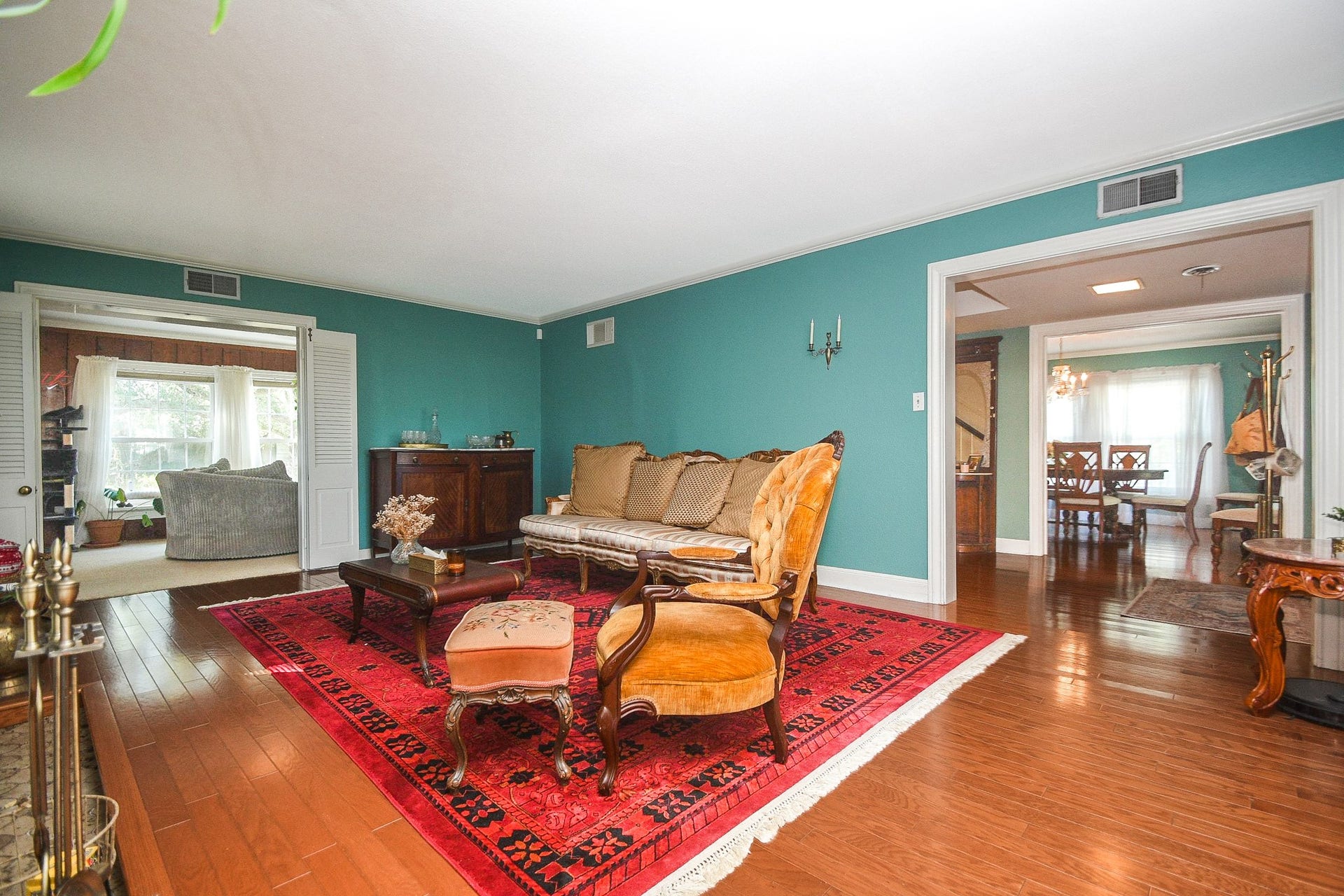 1118 E Cedar Street, Angleton, TX 77515 1118 E Cedar Street, Angleton, TX 77515