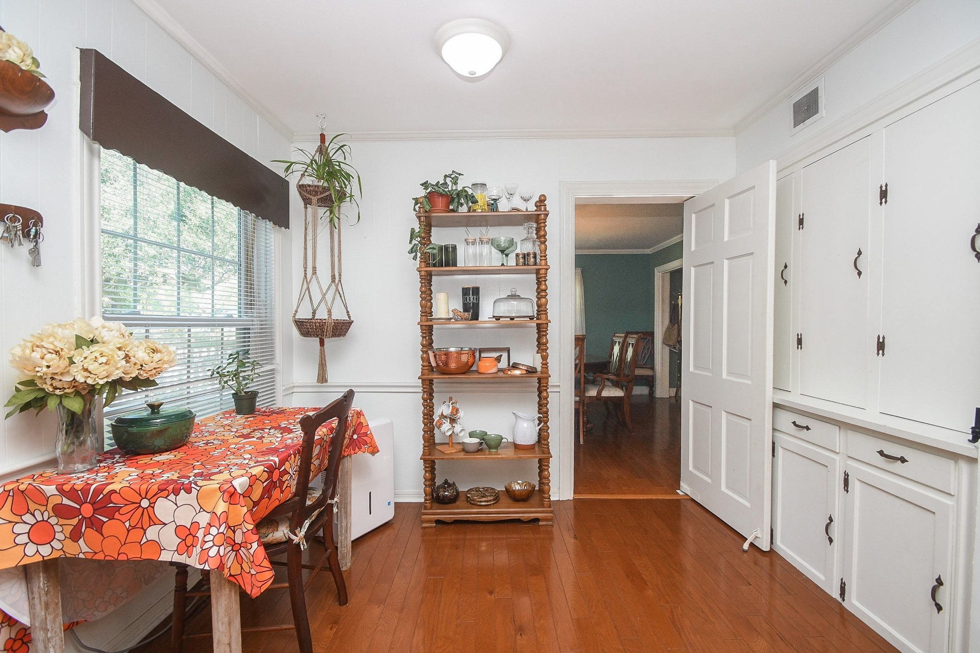 1118 E Cedar Street, Angleton, TX 77515 1118 E Cedar Street, Angleton, TX 77515