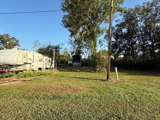 Property photo for 106 Lake Drive, Holiday Lakes, TX