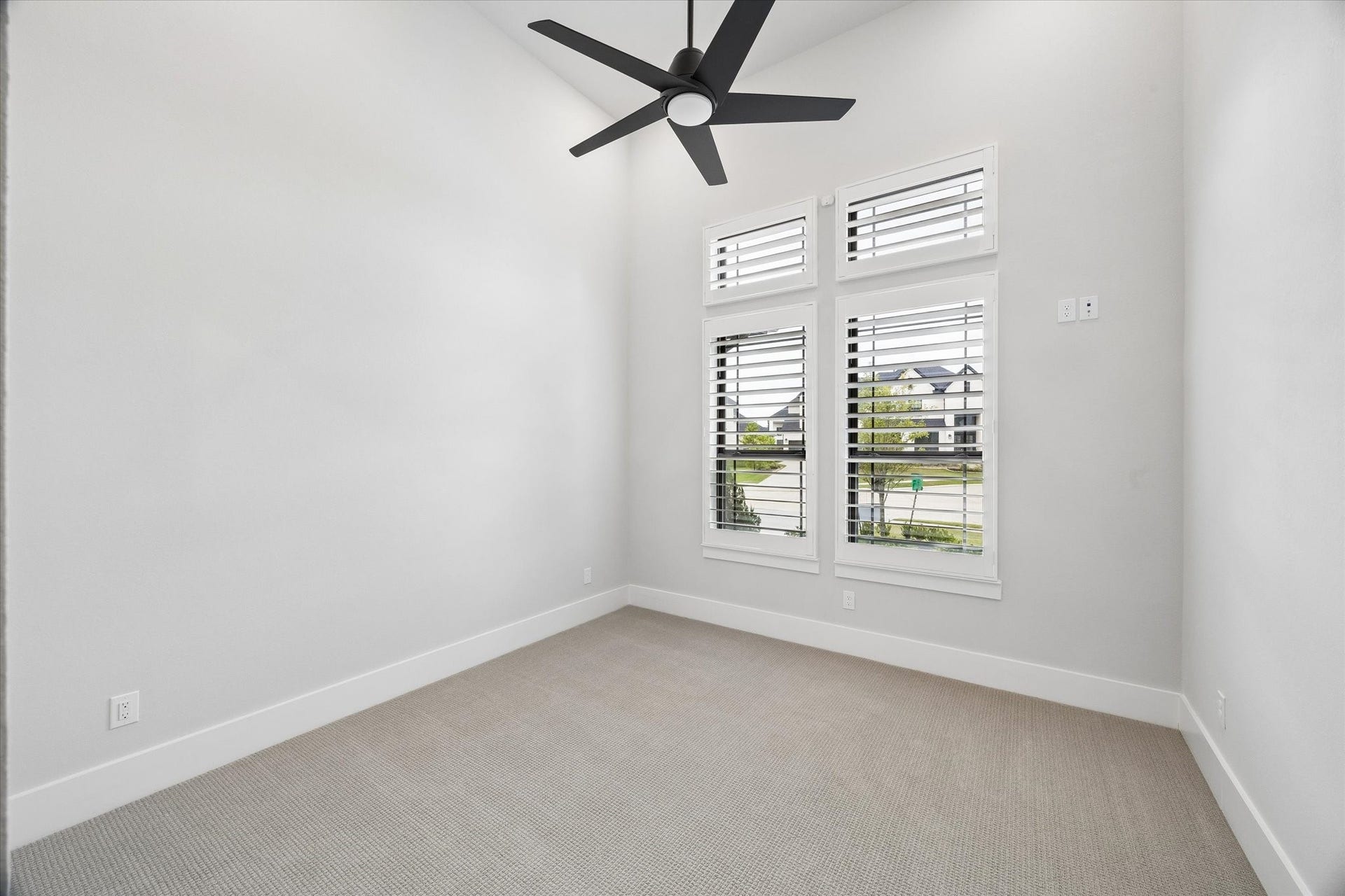 27720 Hazelbrook Lane, Spring, TX 77386 Your 2nd Bedroom is located at the front of the home overlooking greenery on your quiet cul de sac. It has an en-suite and Walk-In Closet.