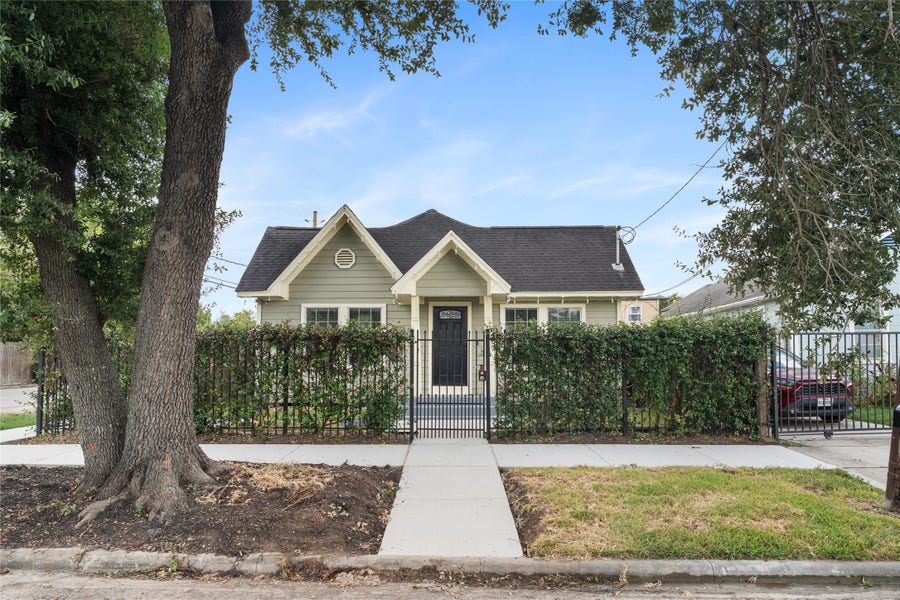 Property photo for 5256 Leeland Street, Houston, TX