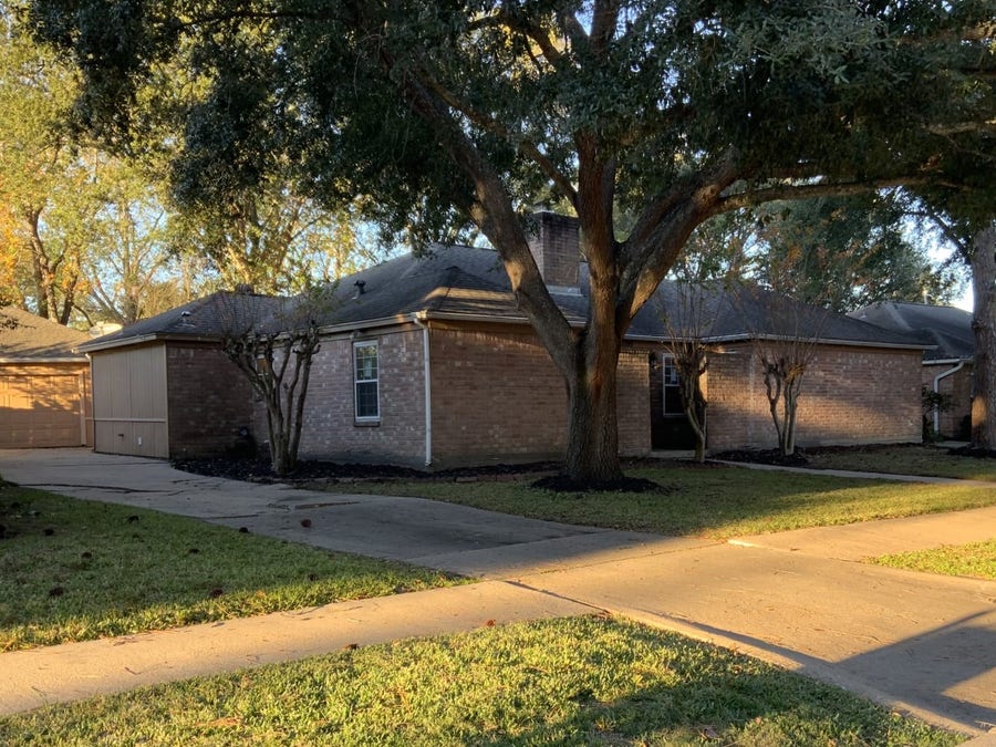 Property photo for 16395 Havenpark Drive, Houston, TX