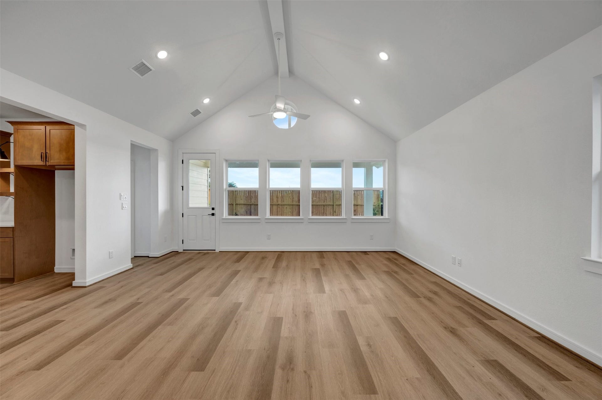 29443 Oaklawn View Drive, Waller, TX 77484 Light and bright great room (*Photo not of actual home and used for illustration purposes only.)