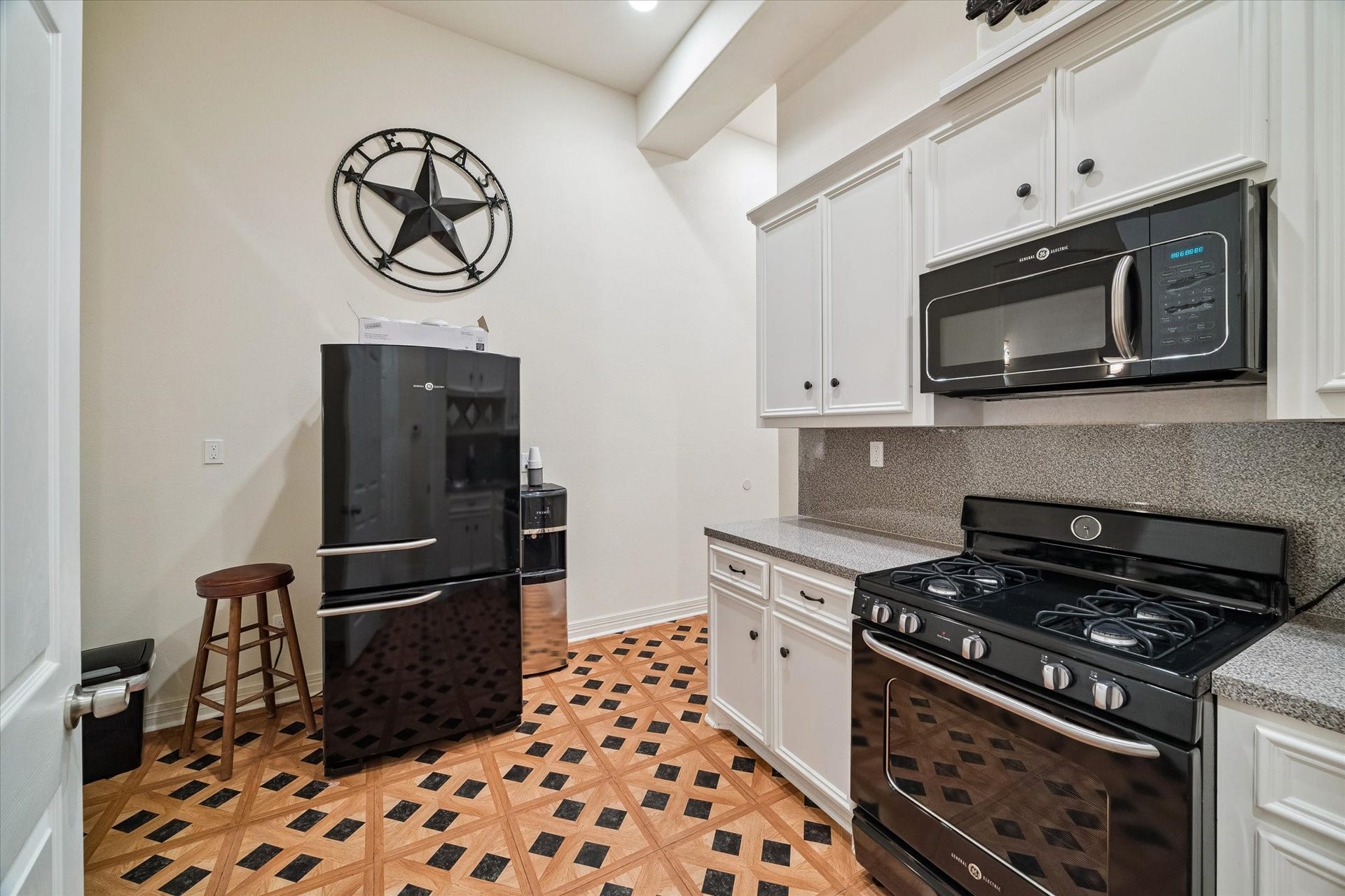3912 Roseneath Drive, Houston, TX 77021