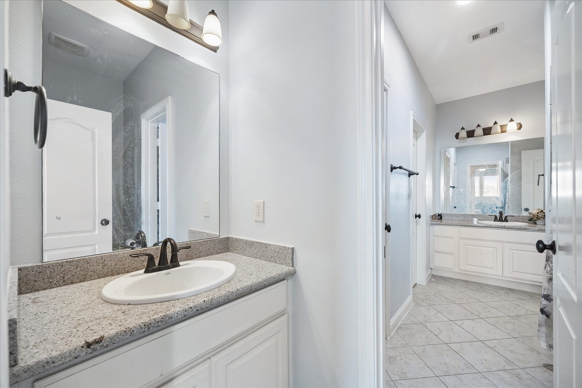 6119 Apple Bluff, Sugar Land, TX 77479 6119 Apple Bluff, Sugar Land, TX 77479