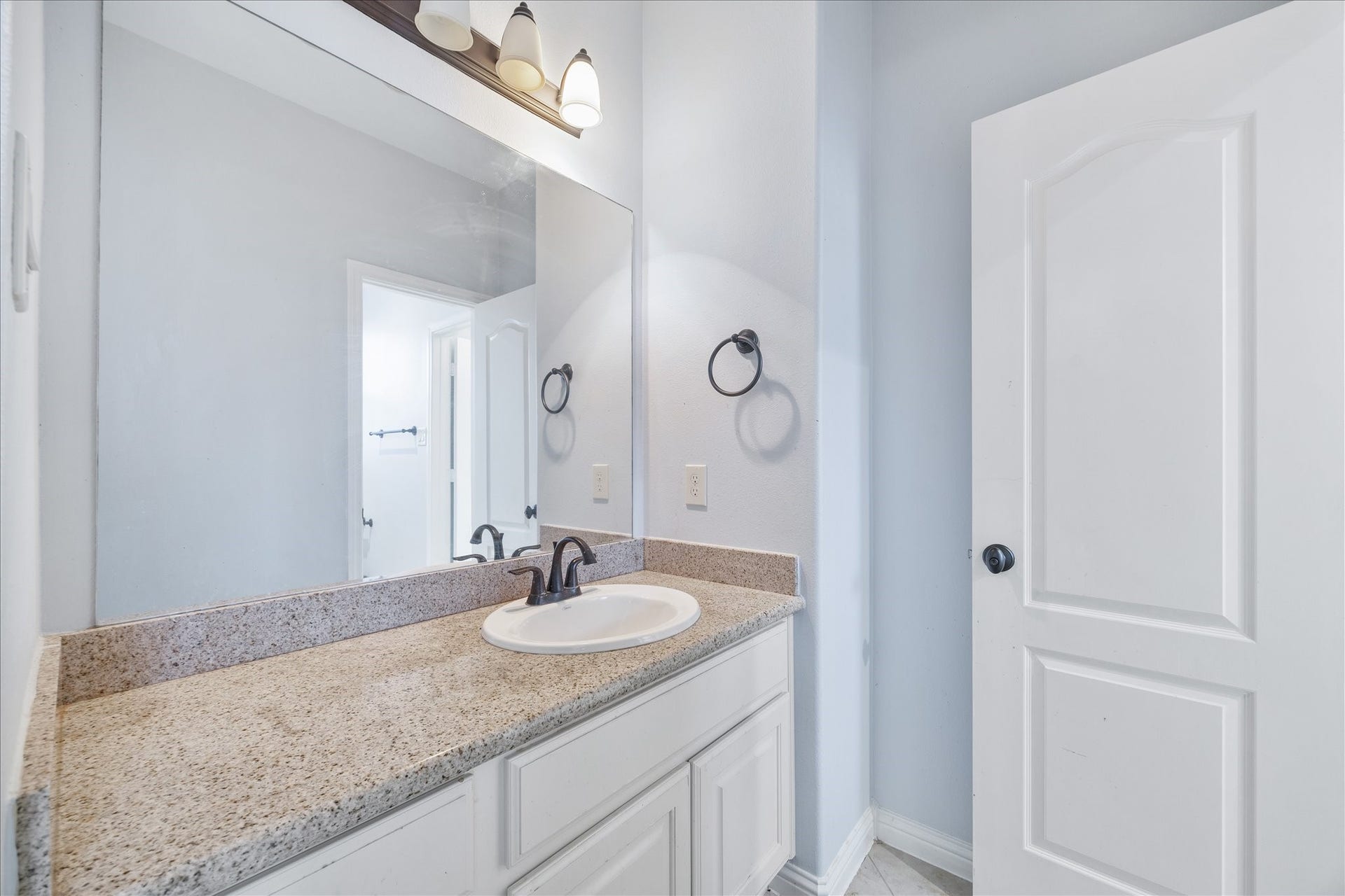 6119 Apple Bluff, Sugar Land, TX 77479 6119 Apple Bluff, Sugar Land, TX 77479