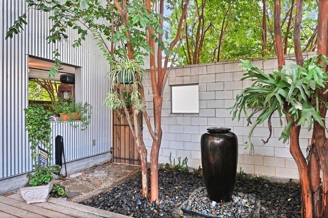 1411 Edwards Street, Houston, TX 77007 1411 Edwards Street, Houston, TX 77007