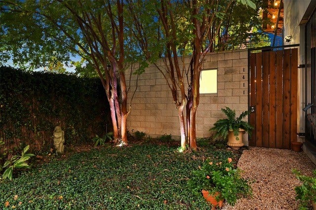 1411 Edwards Street, Houston, TX 77007 1411 Edwards Street, Houston, TX 77007