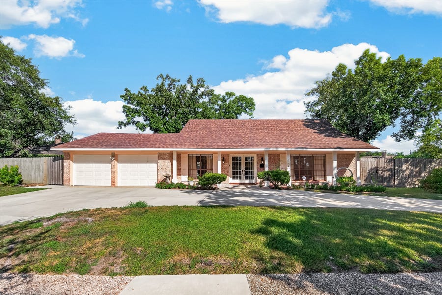 Property photo for 6710 Burning Tree Drive, Houston, TX
