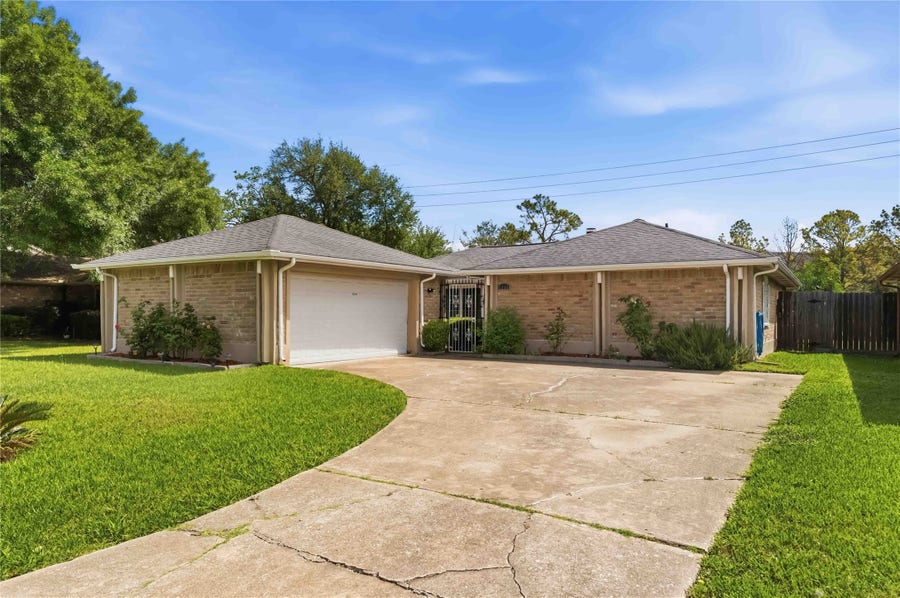Property photo for 3415 Honey Creek Drive, Houston, TX