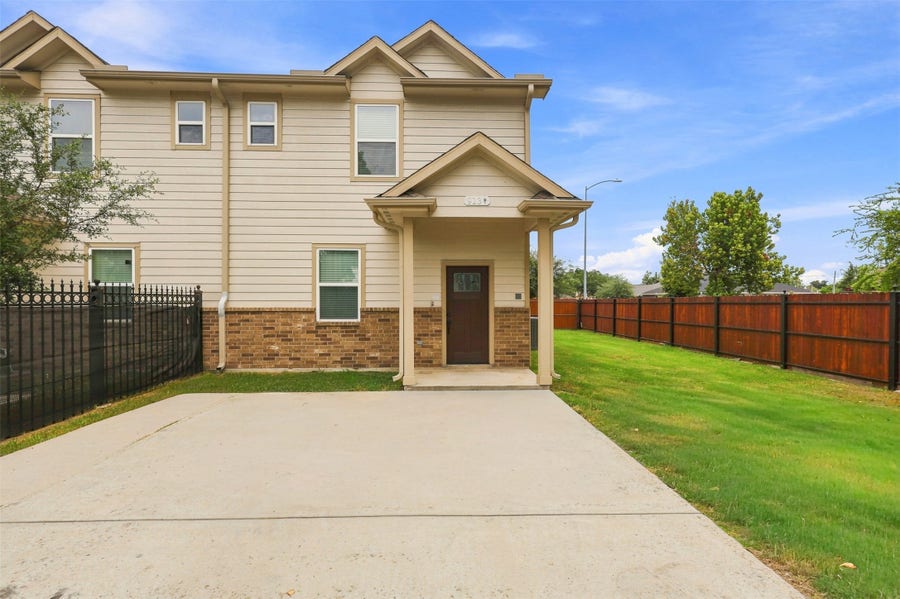 Property photo for 913 Turner Drive, #B, Houston, TX