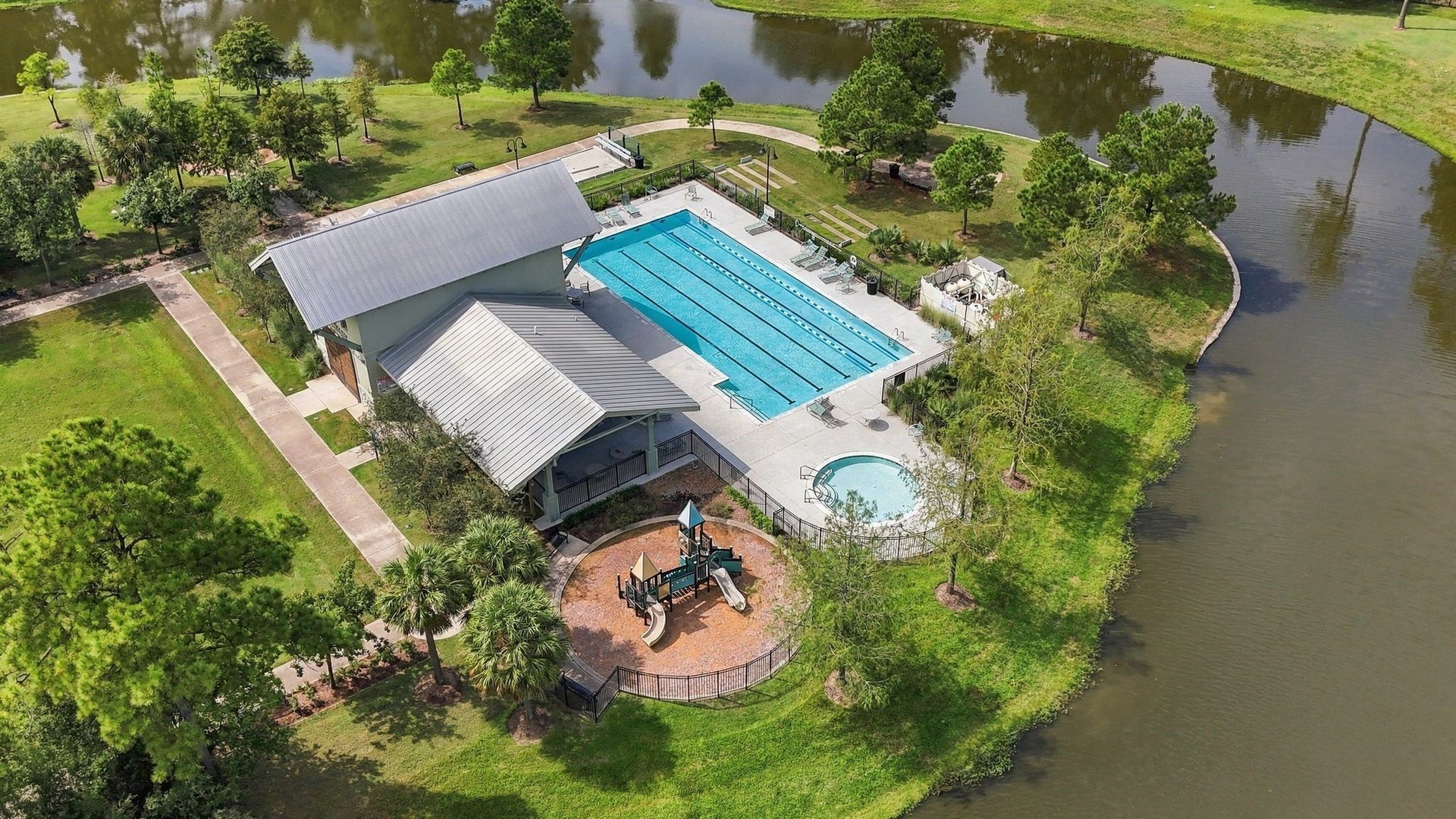 8319 Floating Heart Court, Conroe, TX 77385 Resort-style community amenities provide inviting spaces to relax, gather & enjoy.