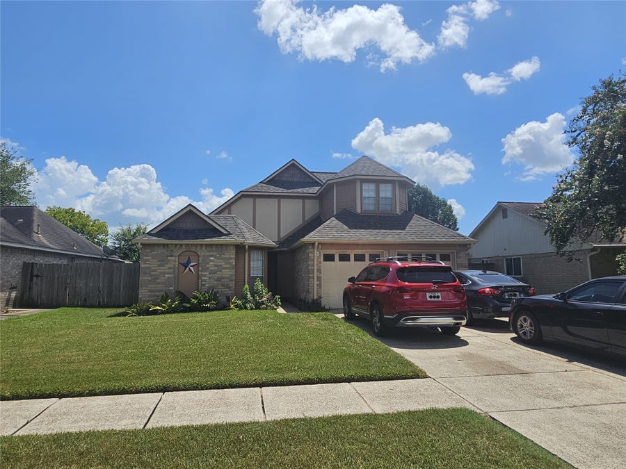 Property photo for 806 Bayou Vista Drive, Deer Park, TX