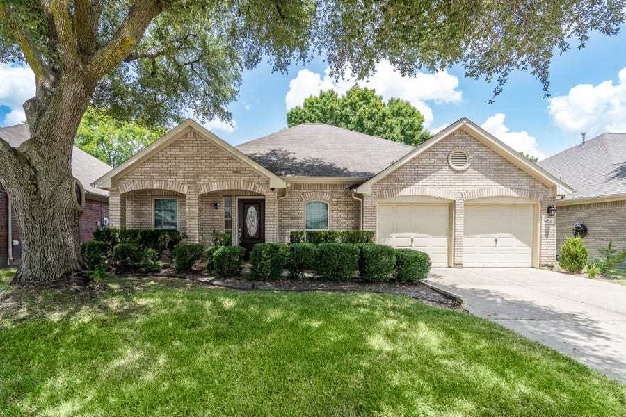 Property photo for 18222 Auburn Woods Drive, Cypress, TX