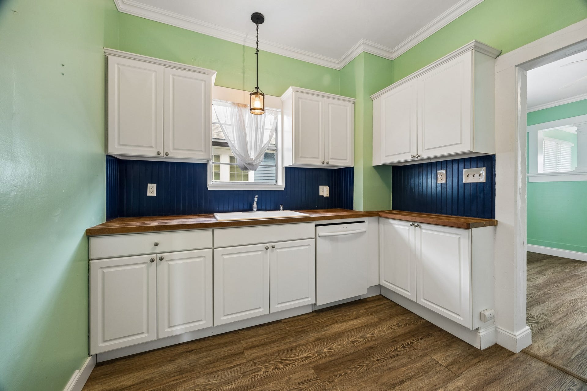 2411 37th Street, Galveston, TX 77550 2411 37th Street, Galveston, TX 77550