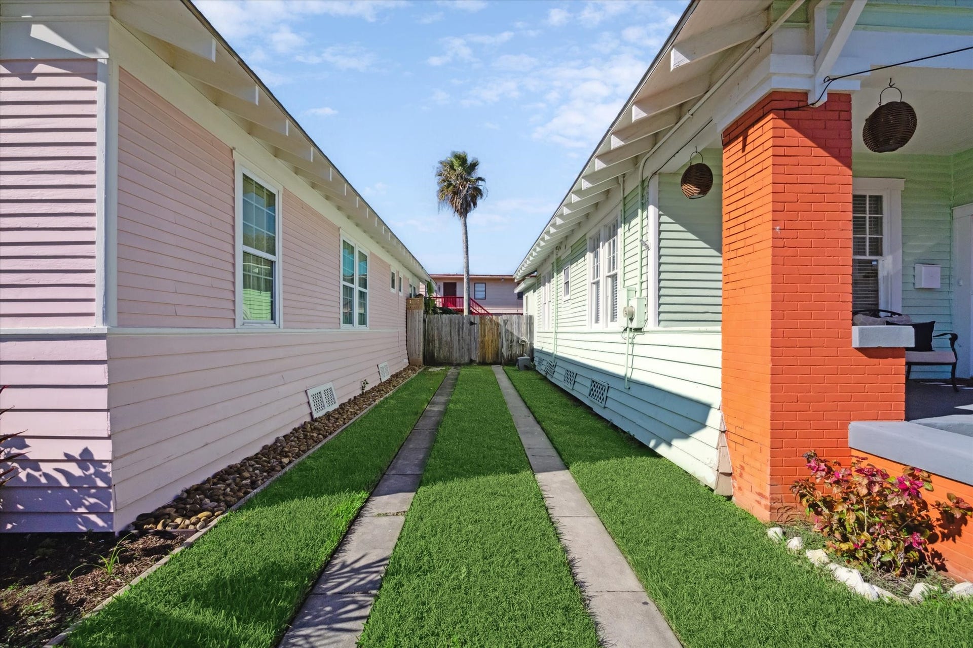 2411 37th Street, Galveston, TX 77550 2411 37th Street, Galveston, TX 77550
